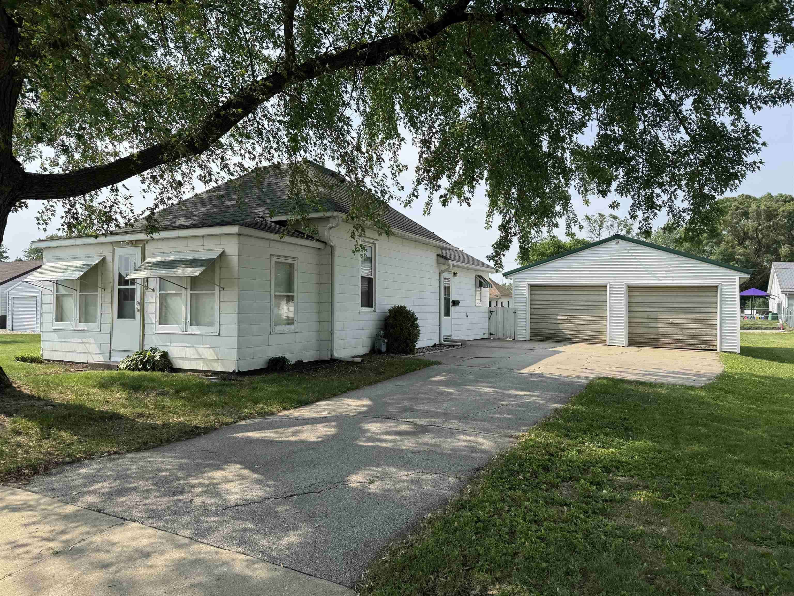 Aplington, IA 50604,434 Howard ST