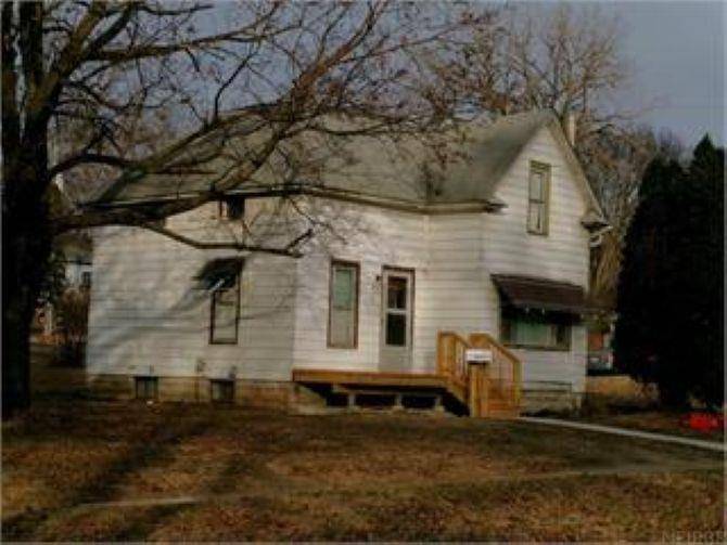 Waterloo, IA 50703,823 Glenwood ST