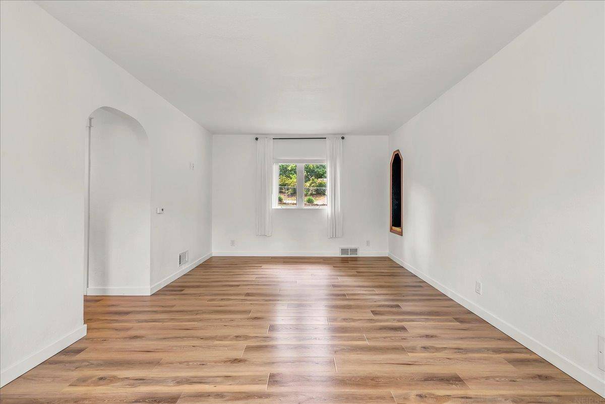 Evansdale, IA 50707,1542 6th ST