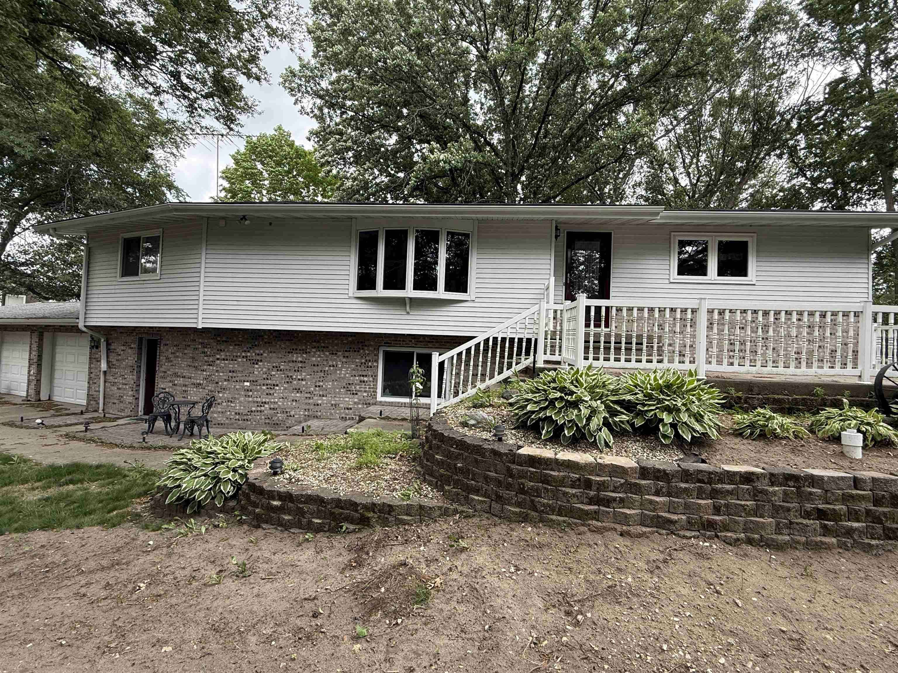 Manchester, IA 52057,1673 Firefly RD