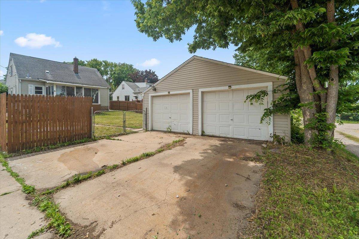 Waterloo, IA 50702,1455 Forest AVE