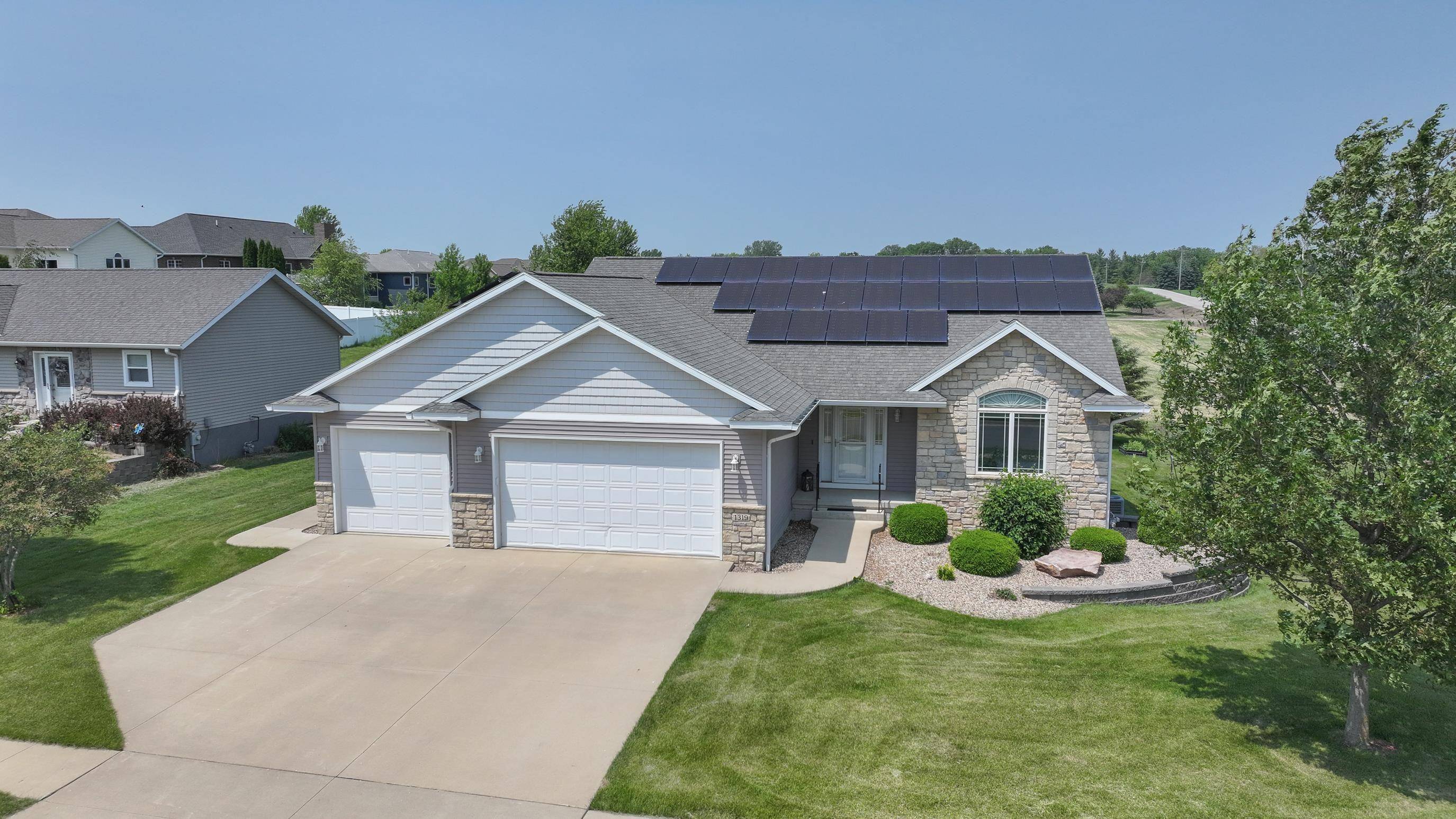 Parkersburg, IA 50665,1319 Circle DR