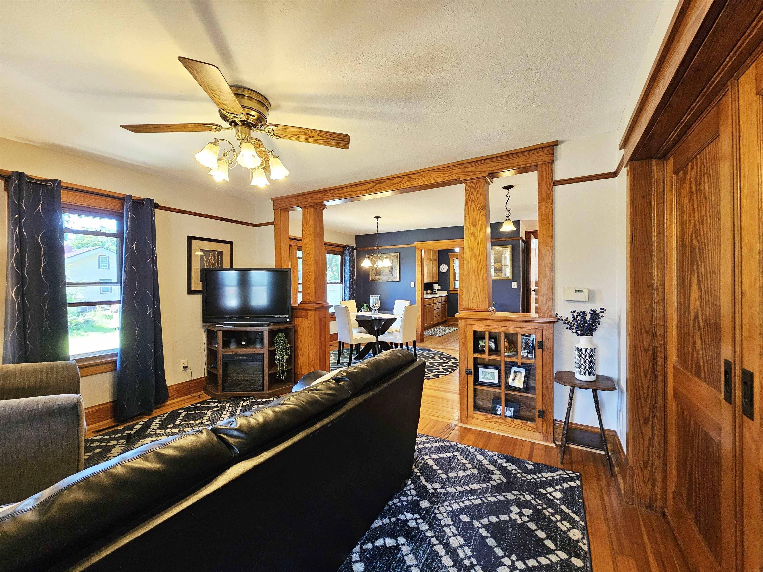 Wadena, IA 52169,319 N Mill ST