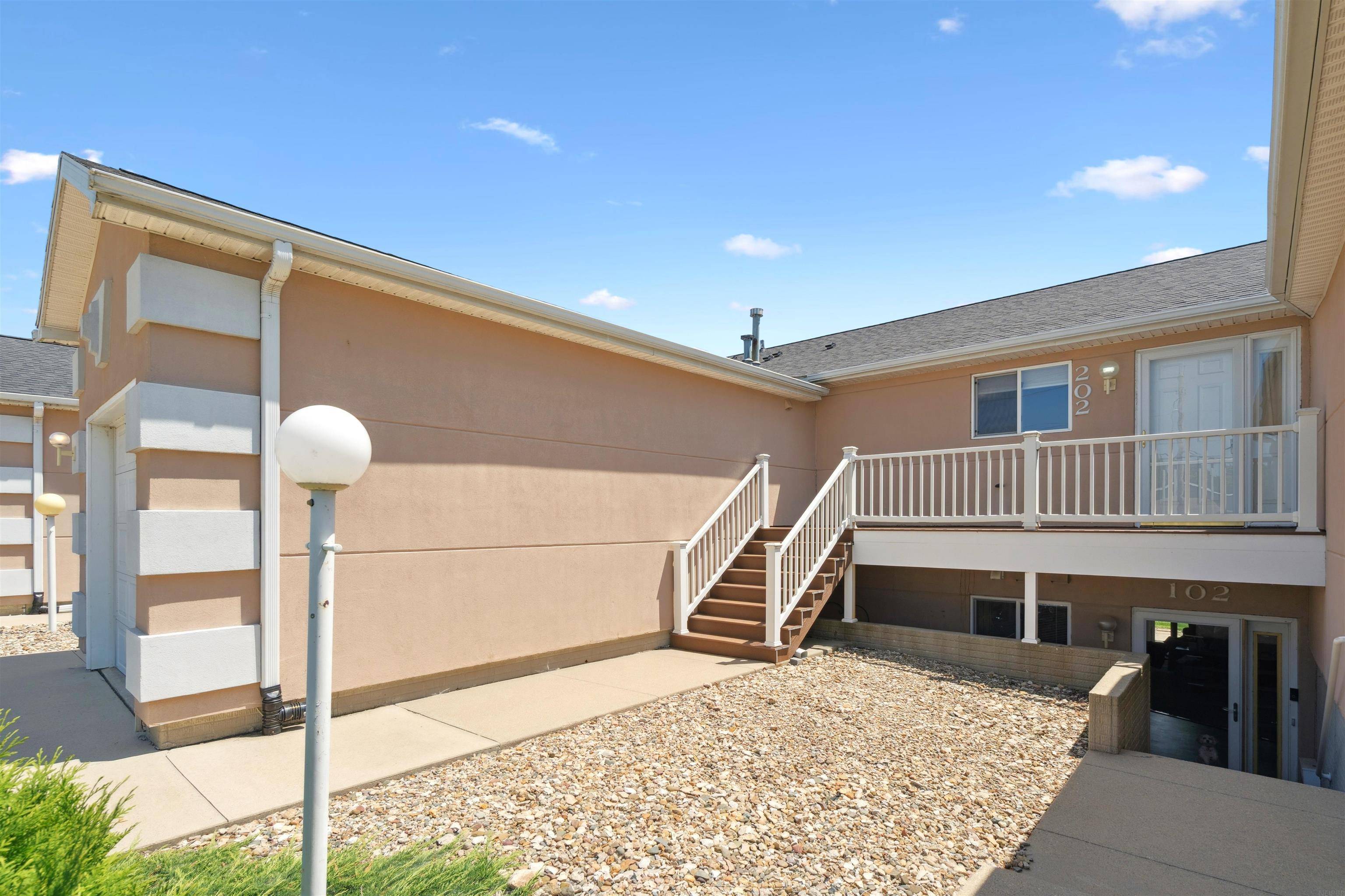 Cedar Falls, IA 50613,1730 W 18 ST #202