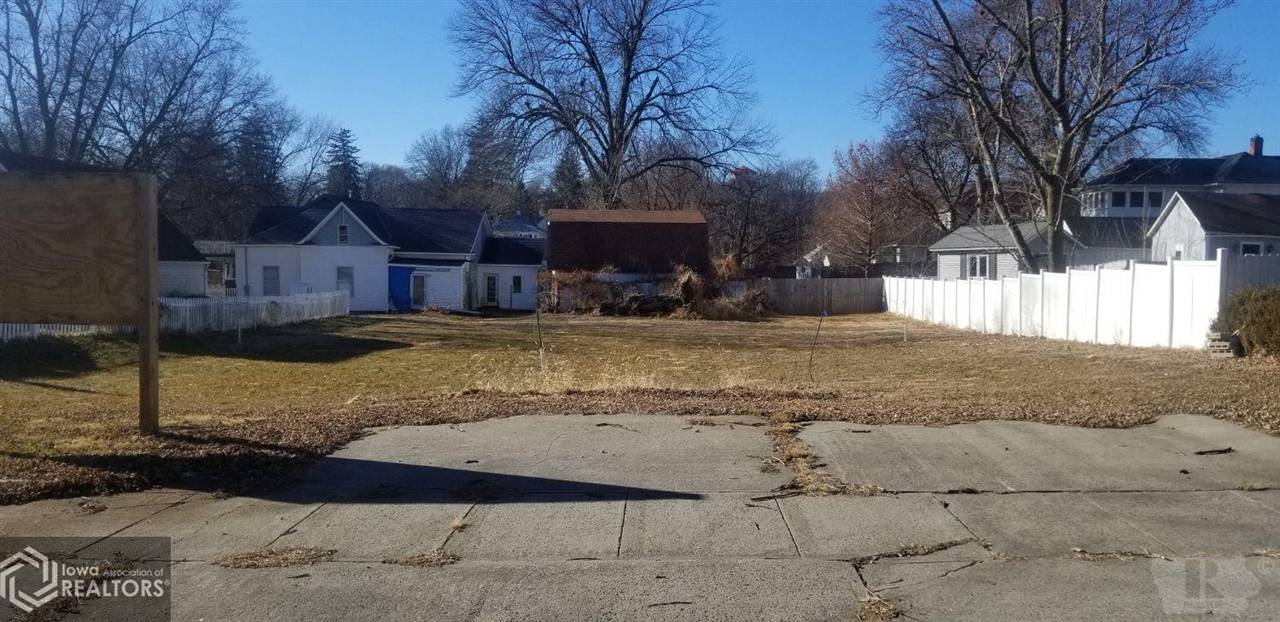 Clarinda, IA 51632,106 N 18th St