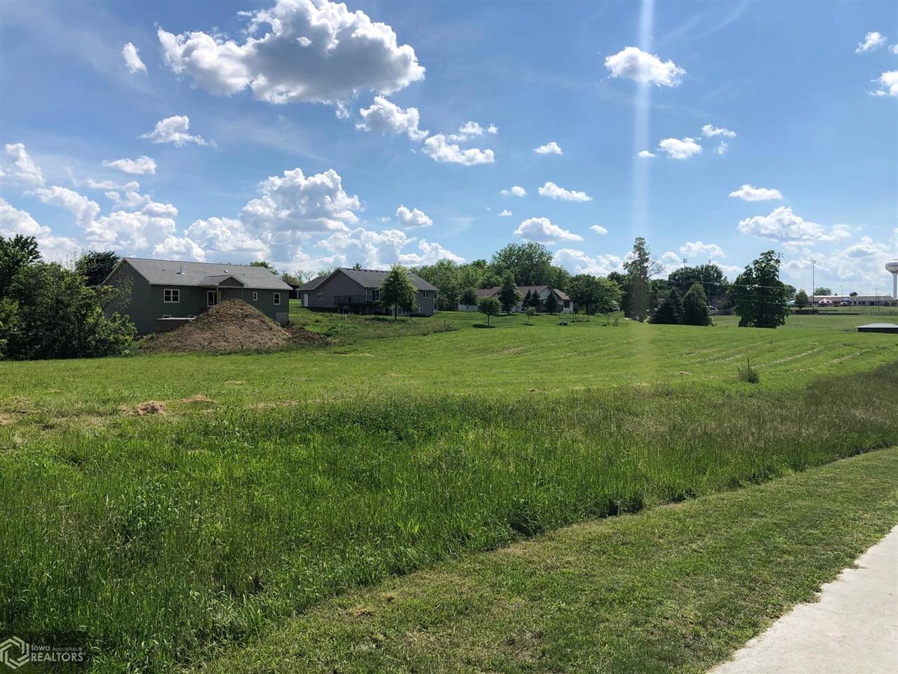 Chariton, IA 50049,XX Ilion