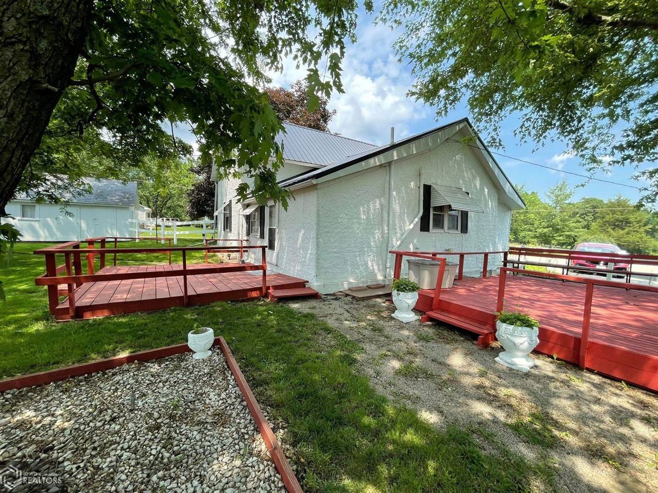 Centerville, IA 52544-2825,1001 Valley Drive