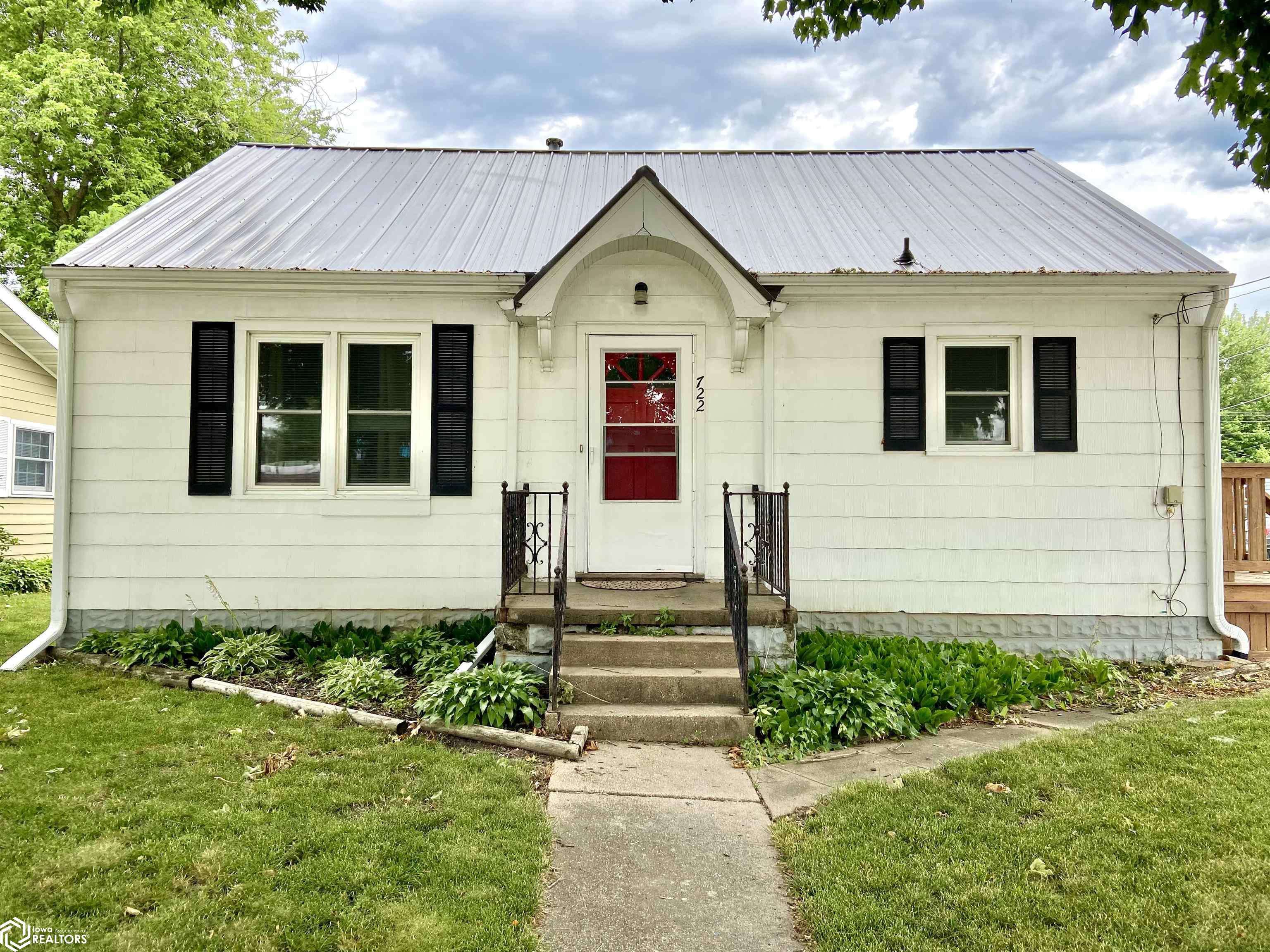 West Point, IA 52656,722 Avenue D