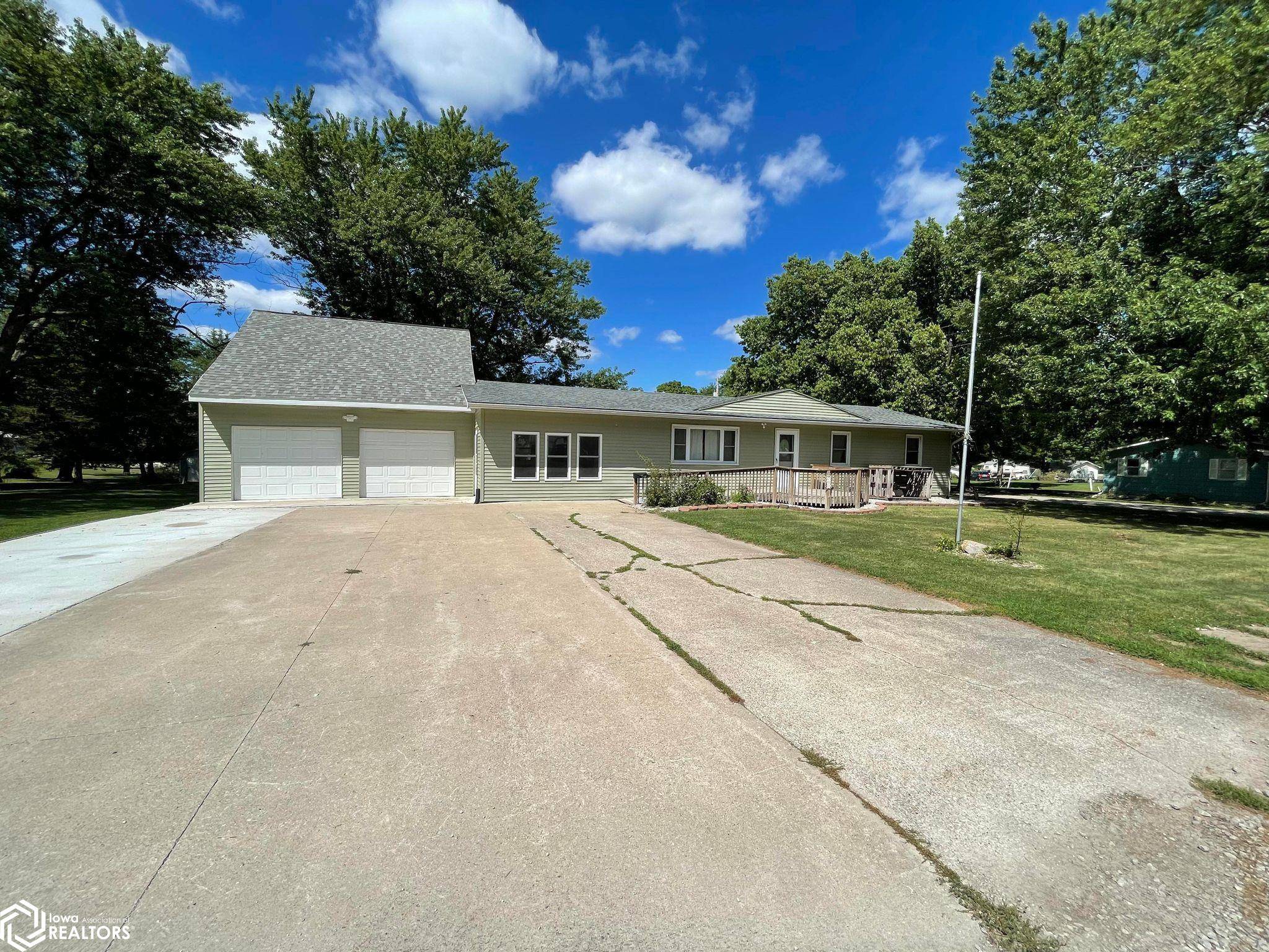 Moulton, IA 52572,202 W 7th St