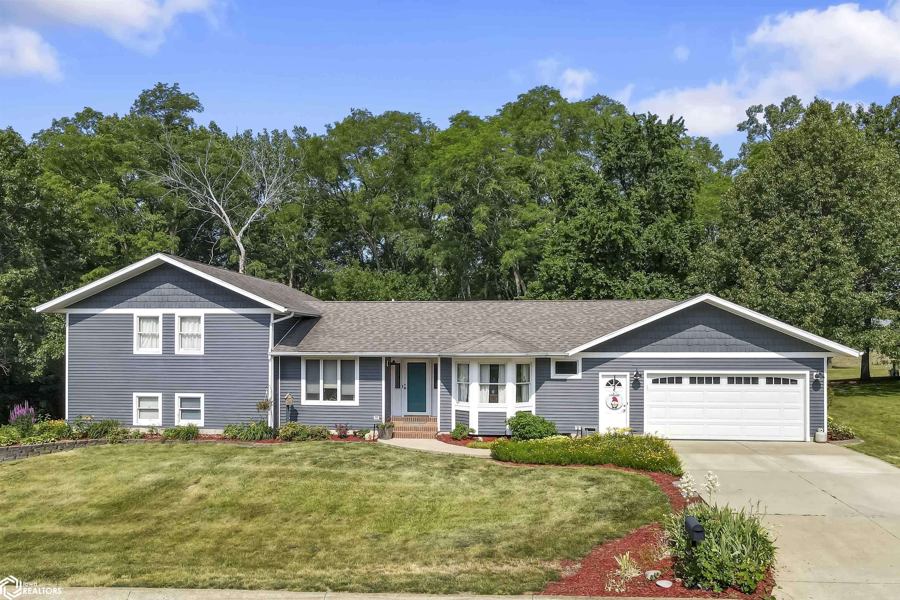 New London, IA 52645,106 Hickory Cir