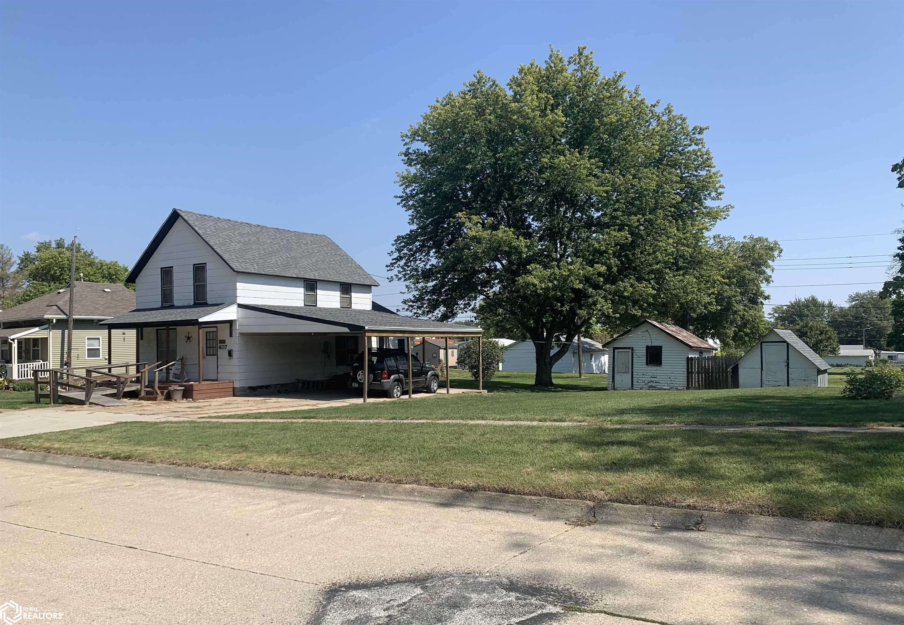 Creston, IA 50801,407 S Cherry St