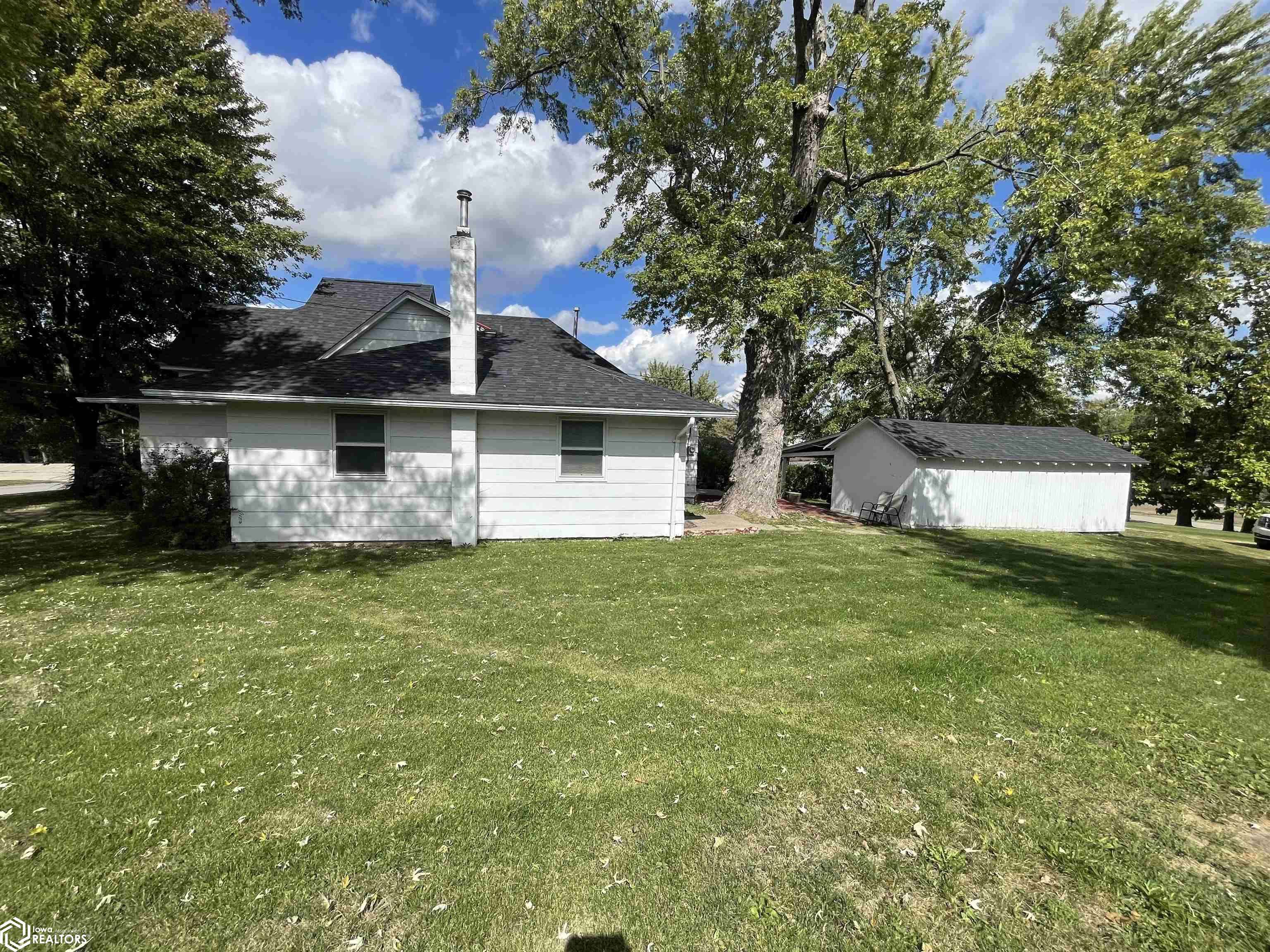 Centerville, IA 52544,411 N 18th St