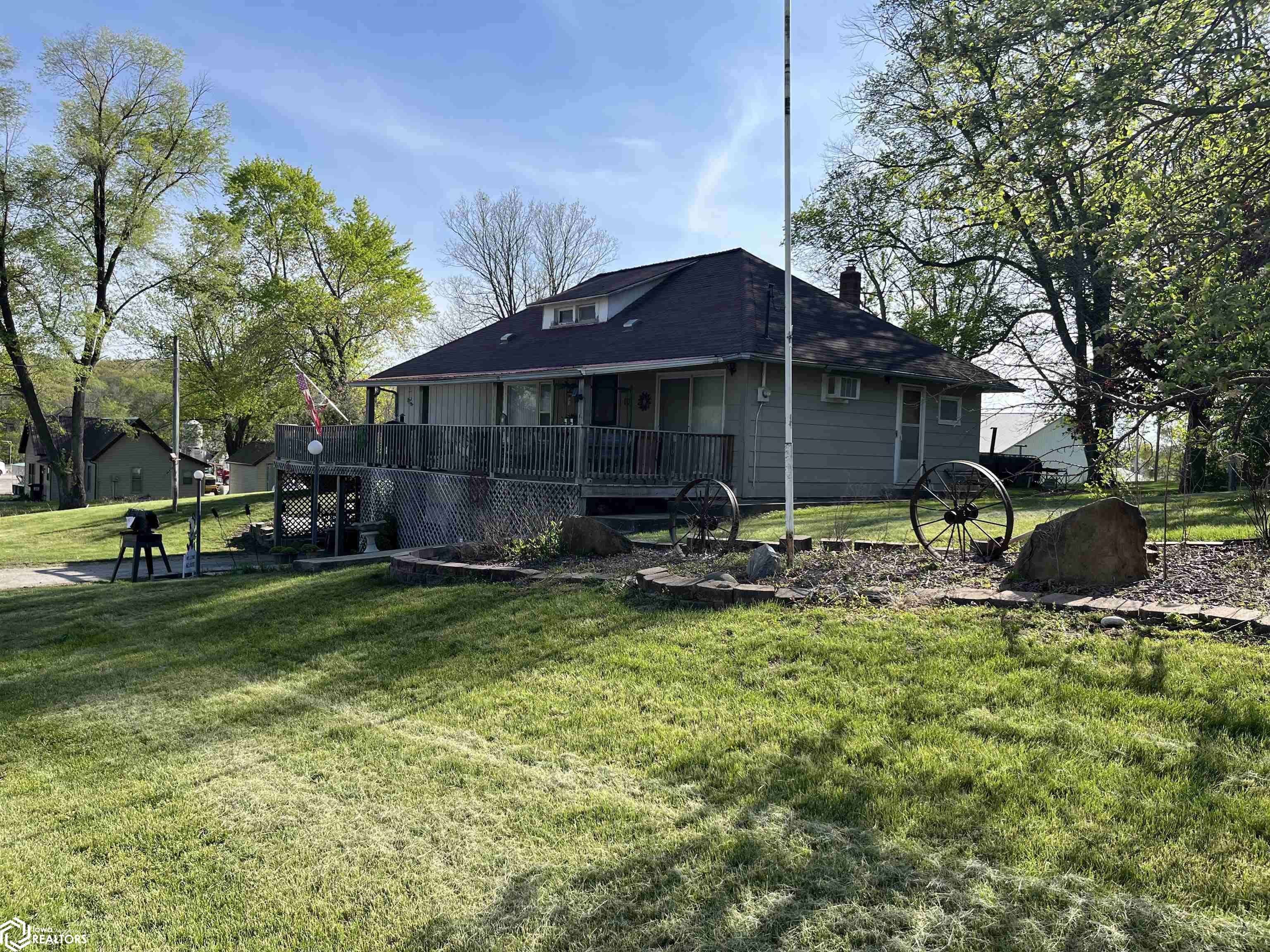 Melrose, IA 52569,102 Kilarney St