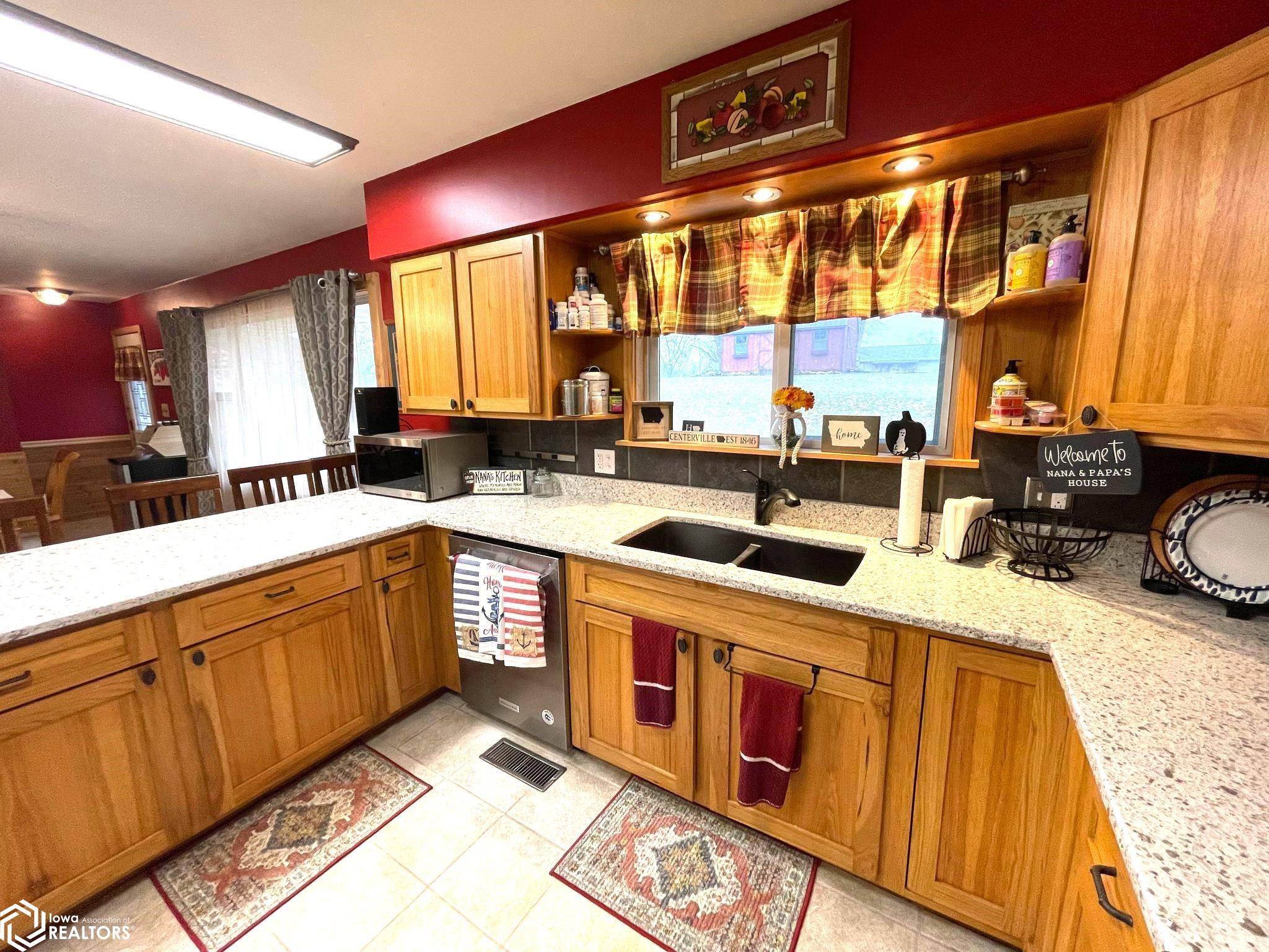 Centerville, IA 52544,817 W Maple St