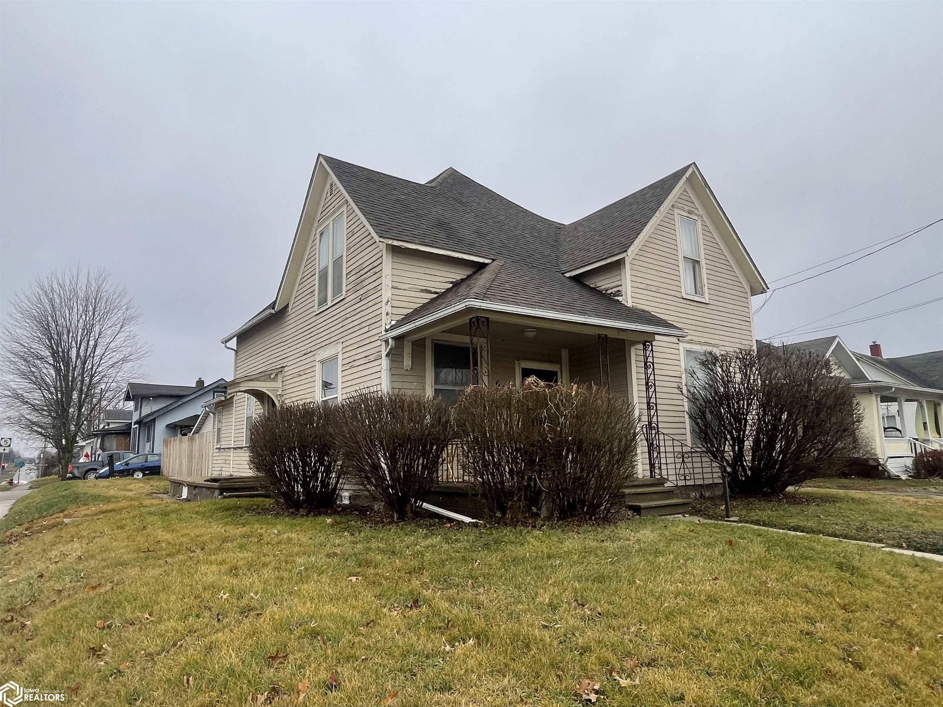 Centerville, IA 52544,614 E State St