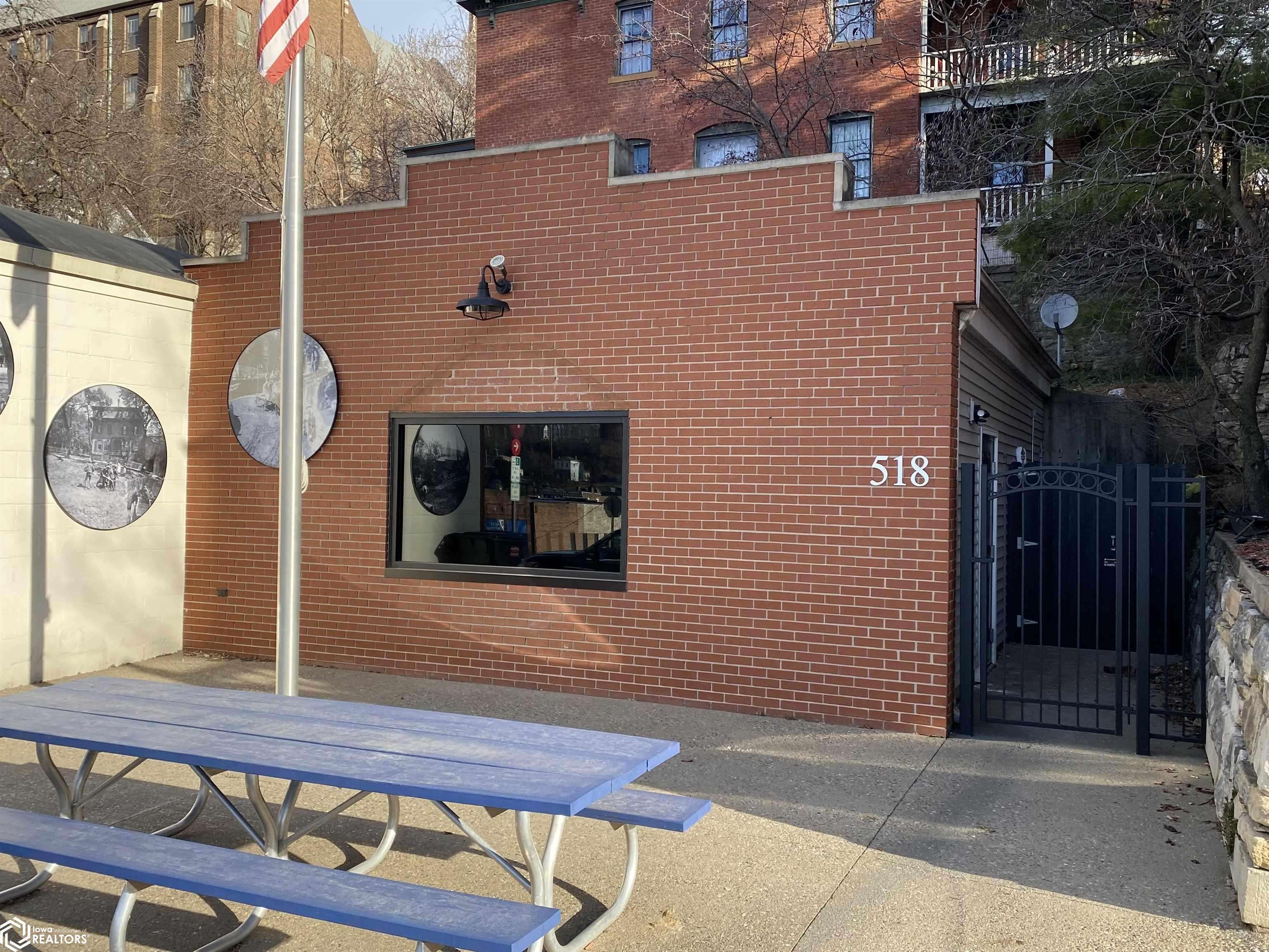 Burlington, IA 52601,518 Washington St