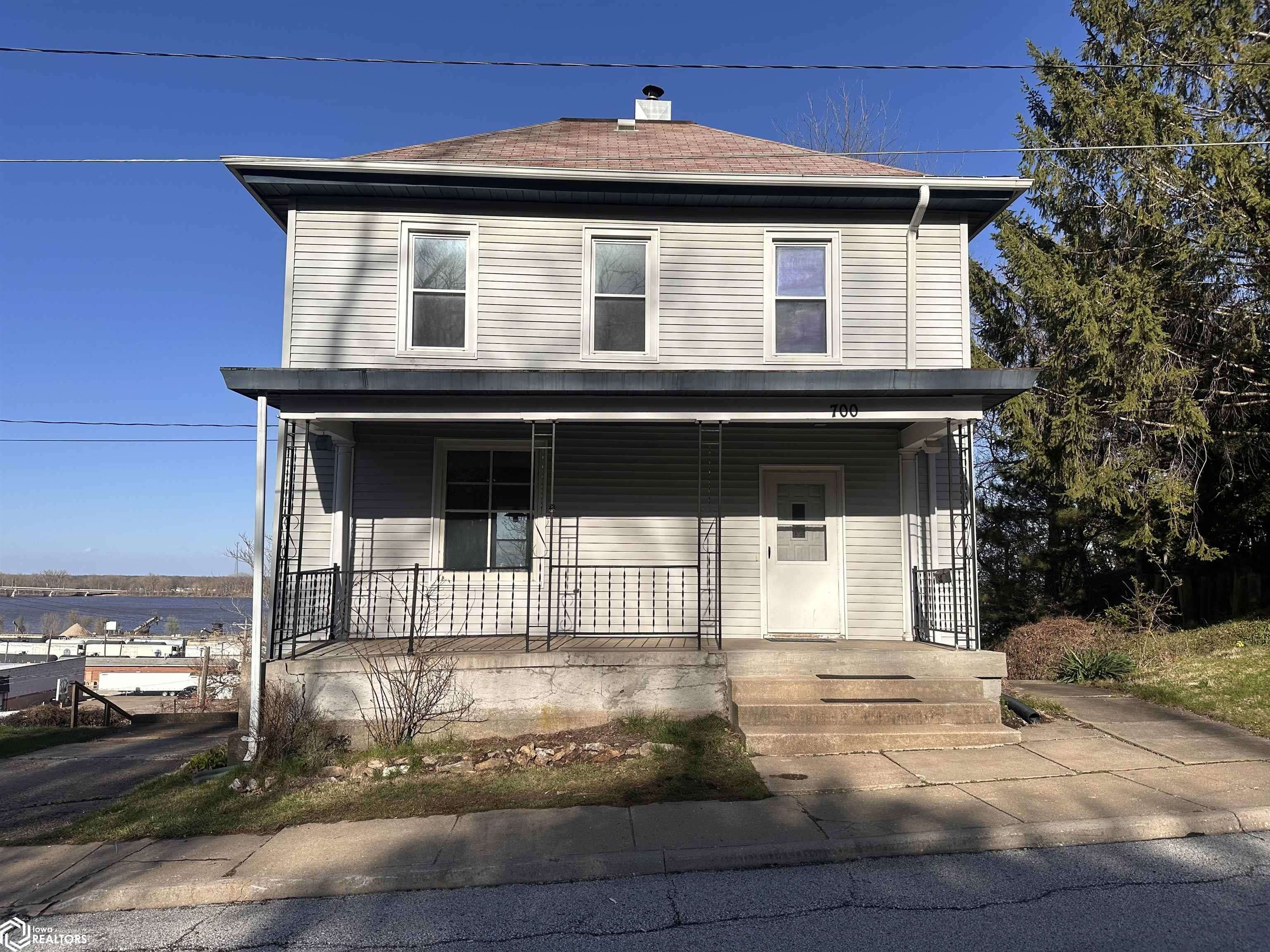 Burlington, IA 52601,700 S 3rd St