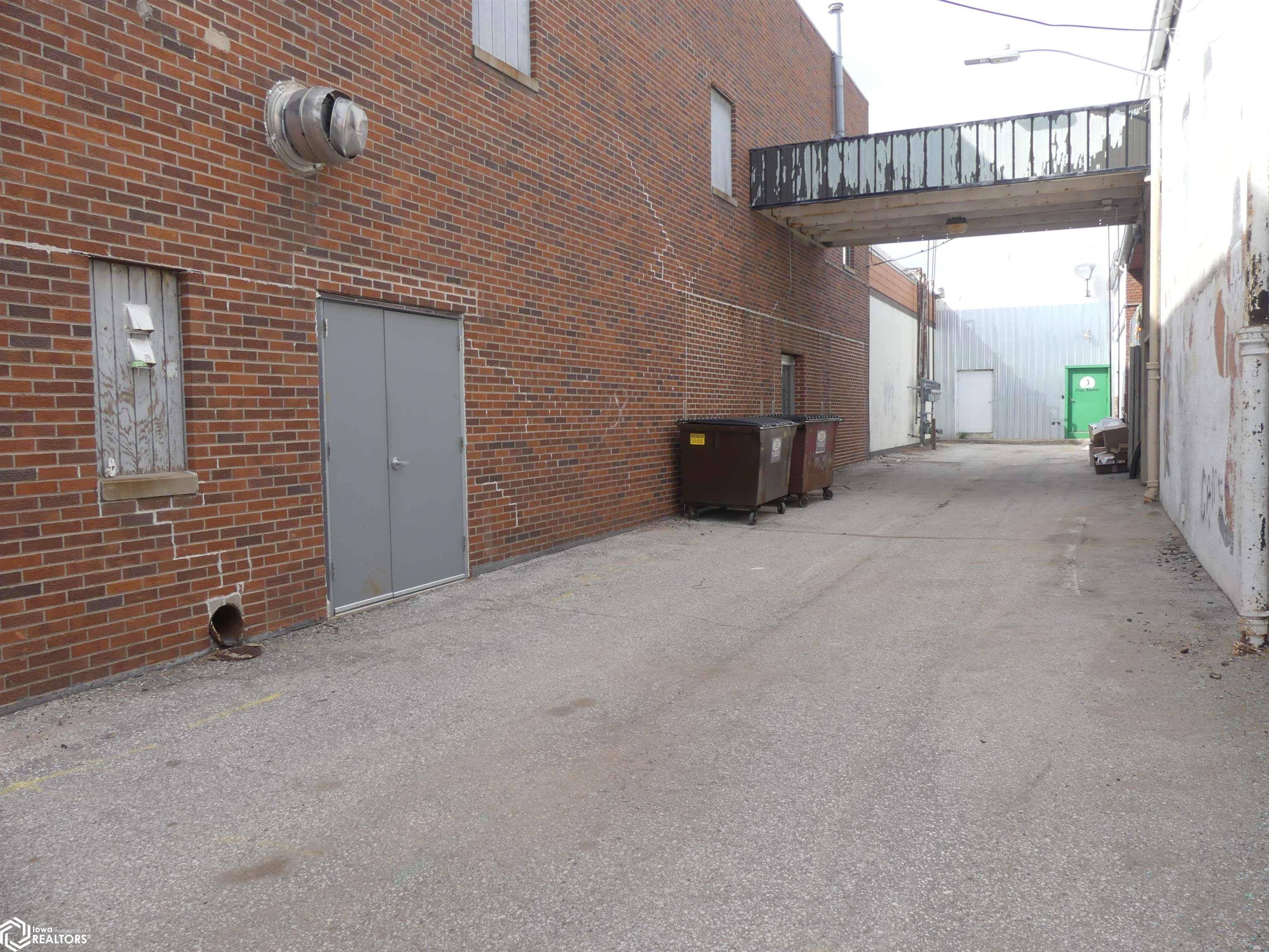 Carroll, IA 51401,216 W 5th St