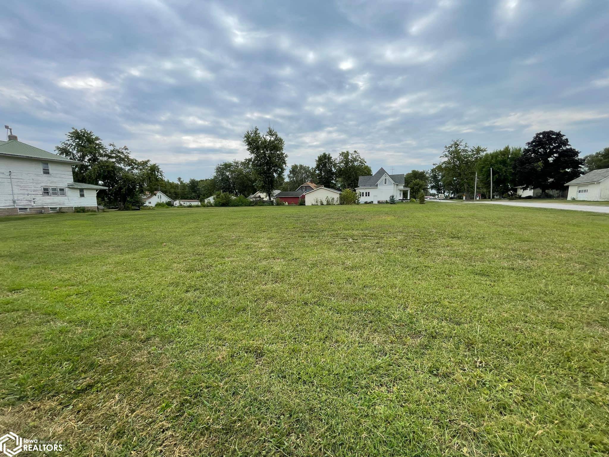 Seymour, IA 52590,106 E Lee St