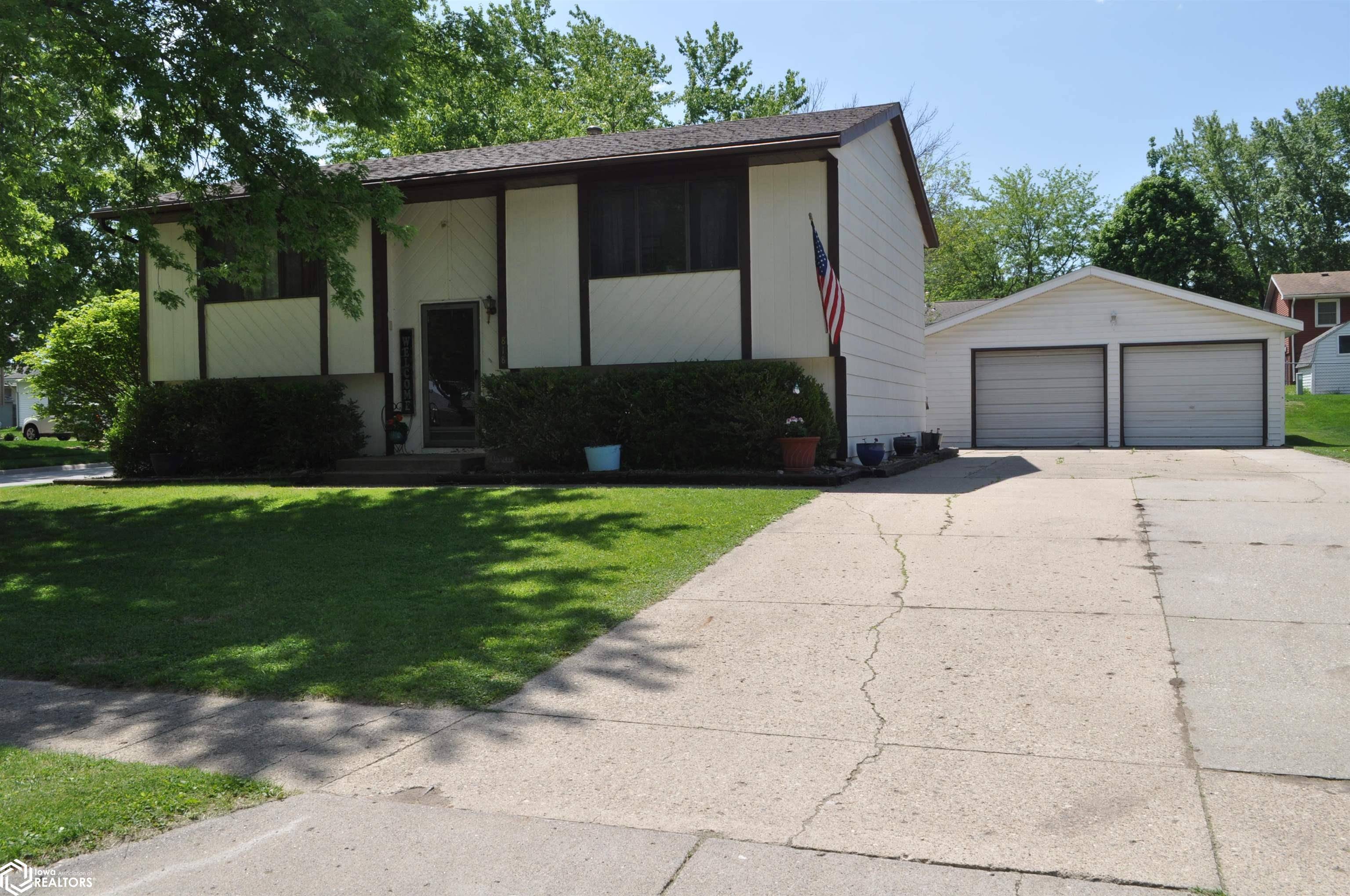 Carroll, IA 51401,818 Troy Dr