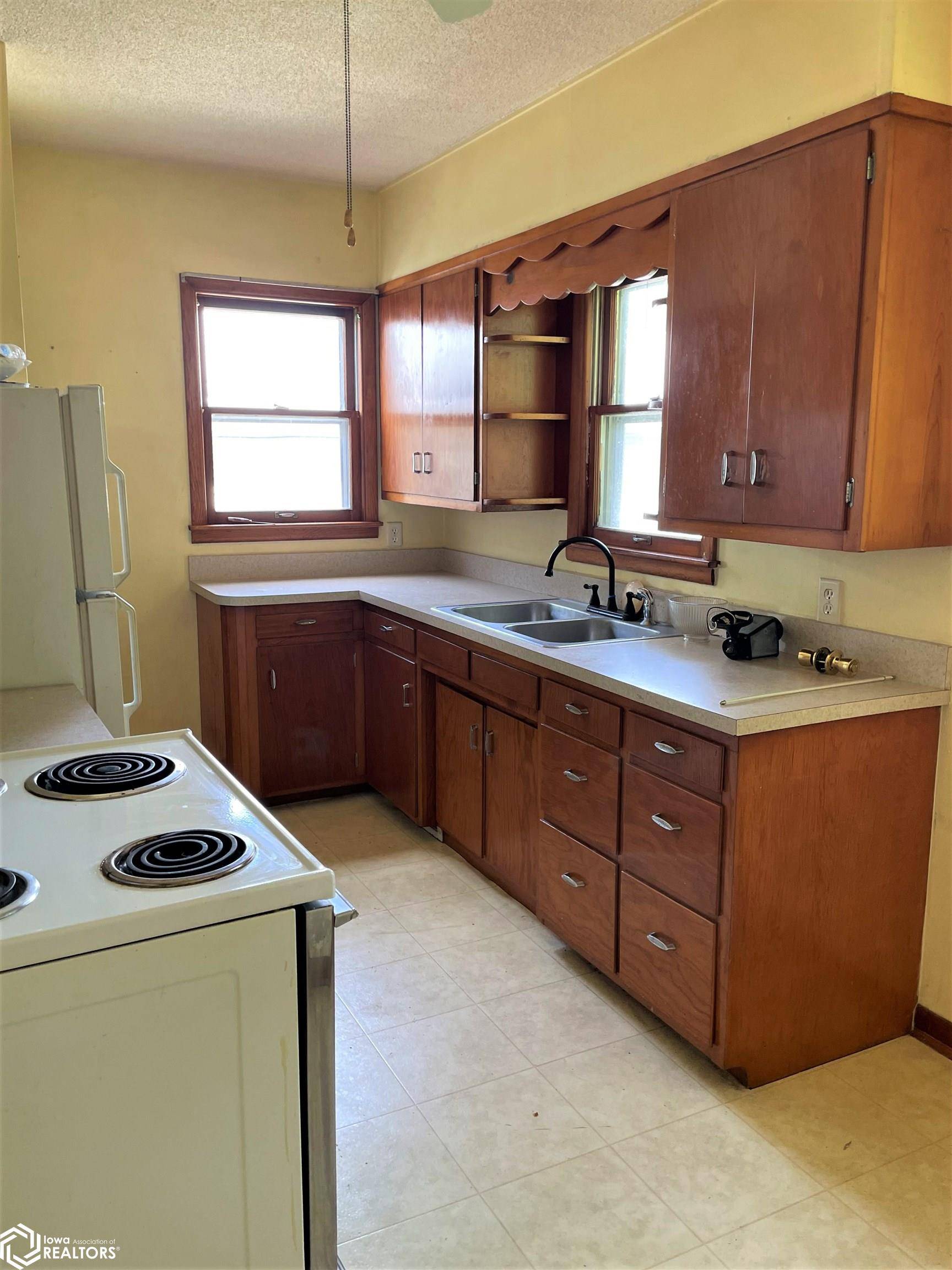 Titonka, IA 50480,147 2nd Ave NE