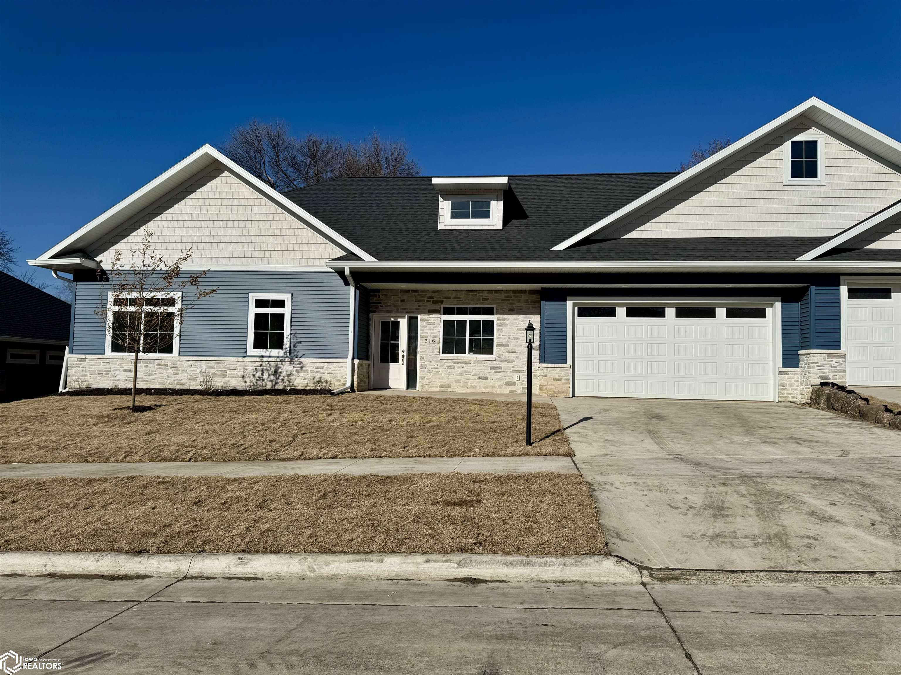 Clear Lake, IA 50428,316 27th Pl S