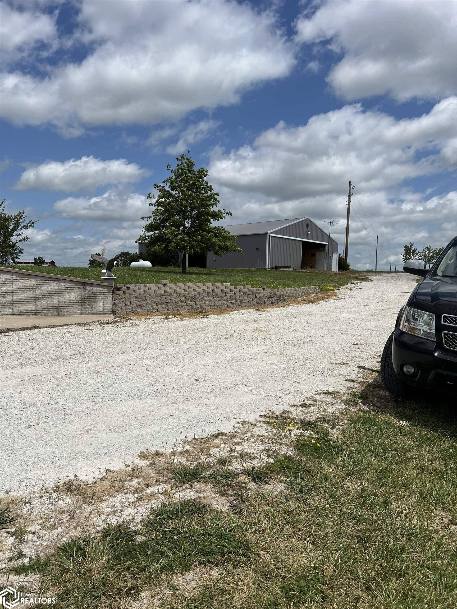 Chariton, IA 50049,1024 495th St