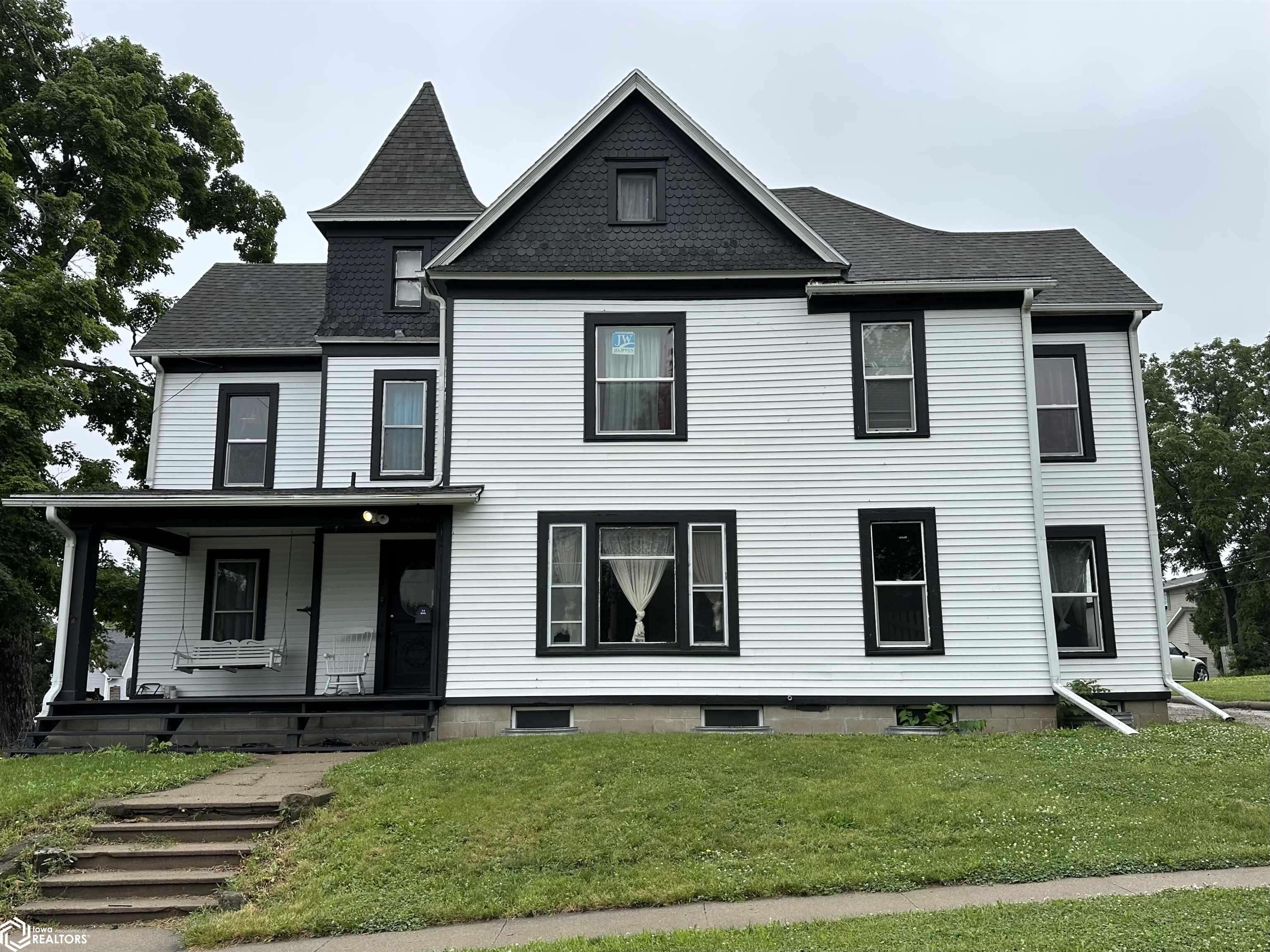Tama, IA 52339,301 E 9th St