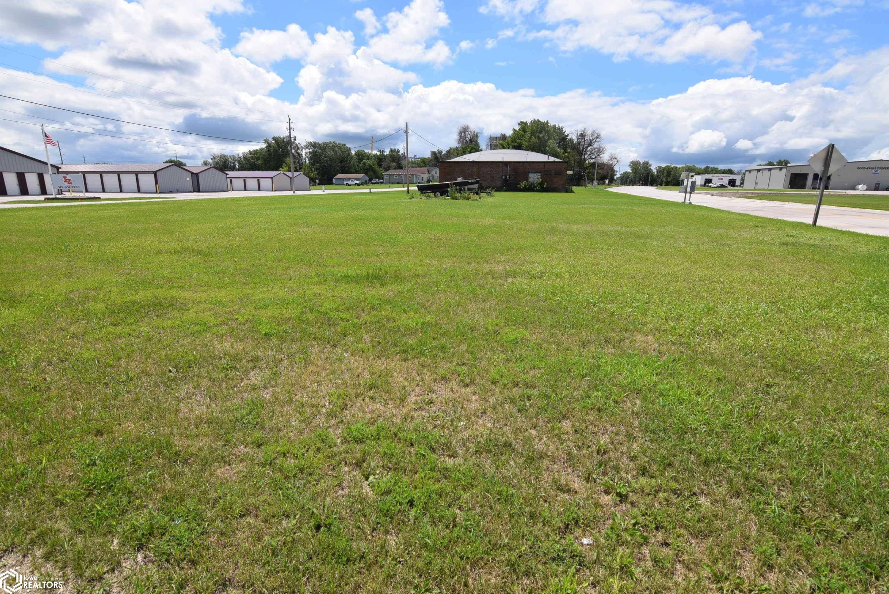 Eagle Grove, IA 50533,305 NW 11th St