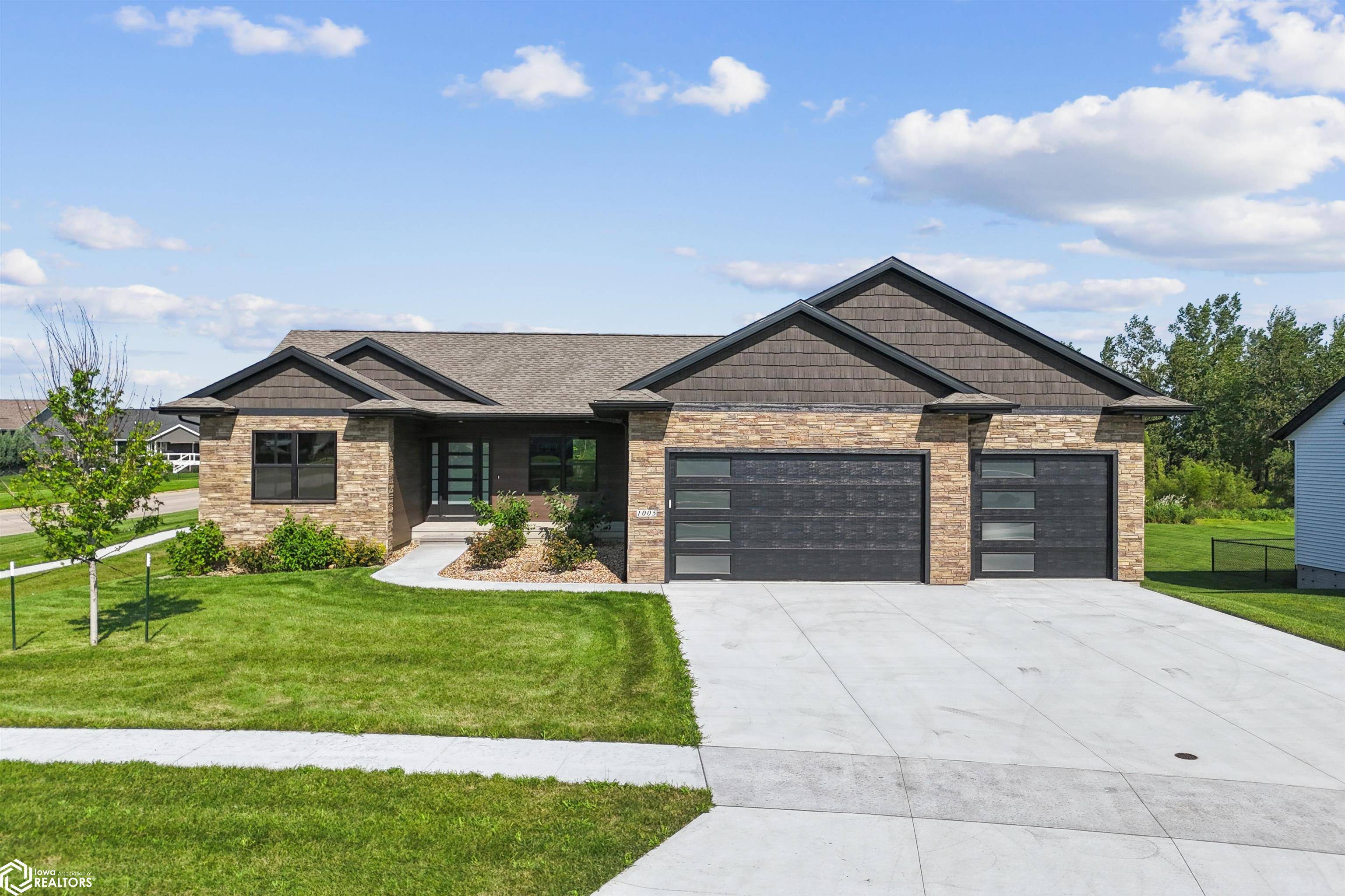 Marion, IA 52302,1005 Alexis Ct