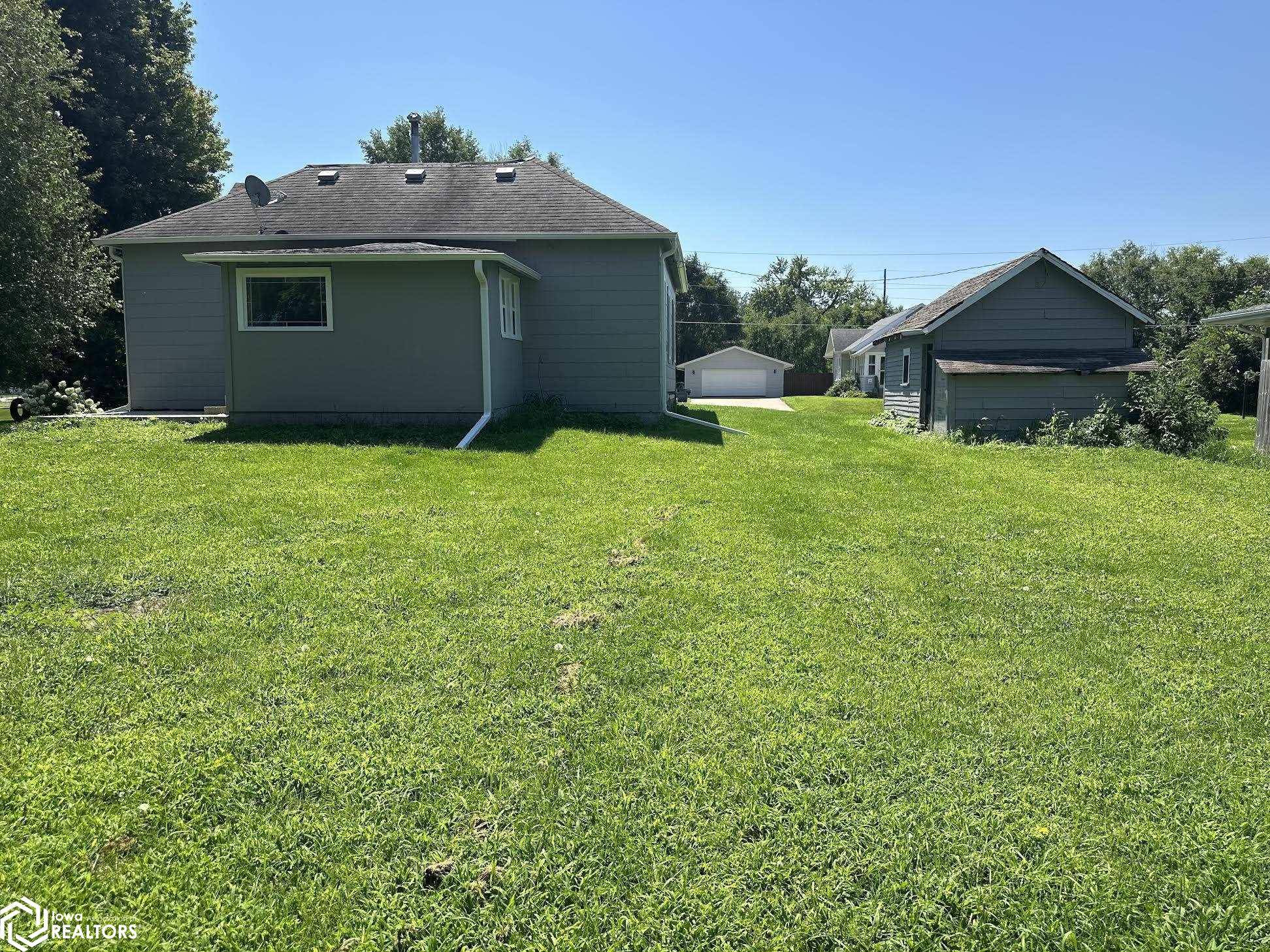 Eldora, IA 50627,1510 16th Ave