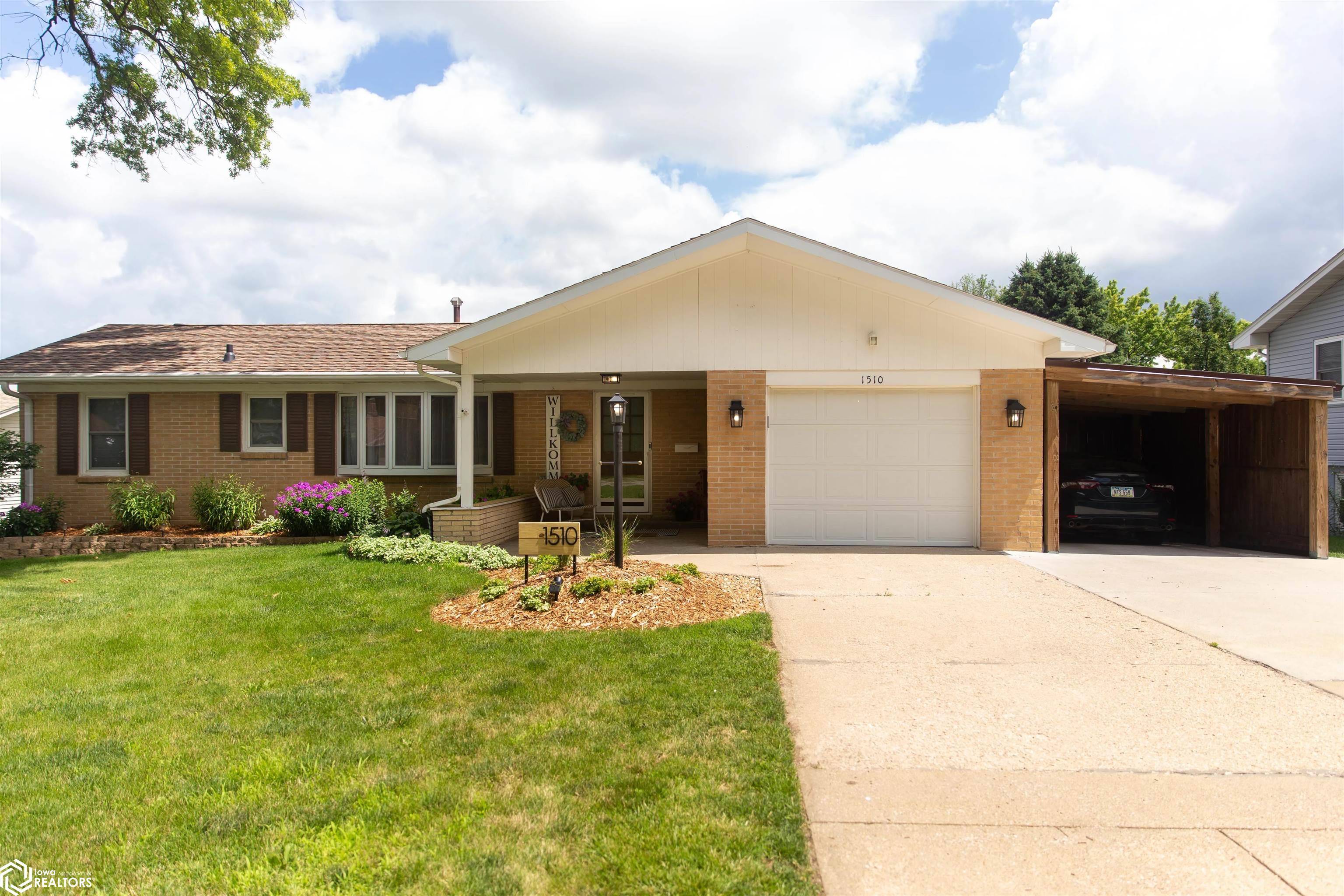 Denison, IA 51442,1510 S Main St