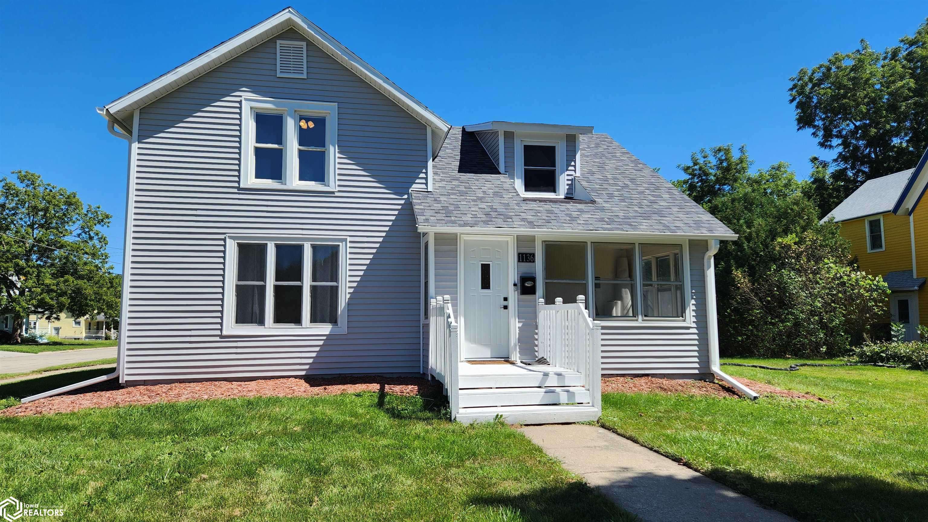 Grinnell, IA 50112,1136 Summer St