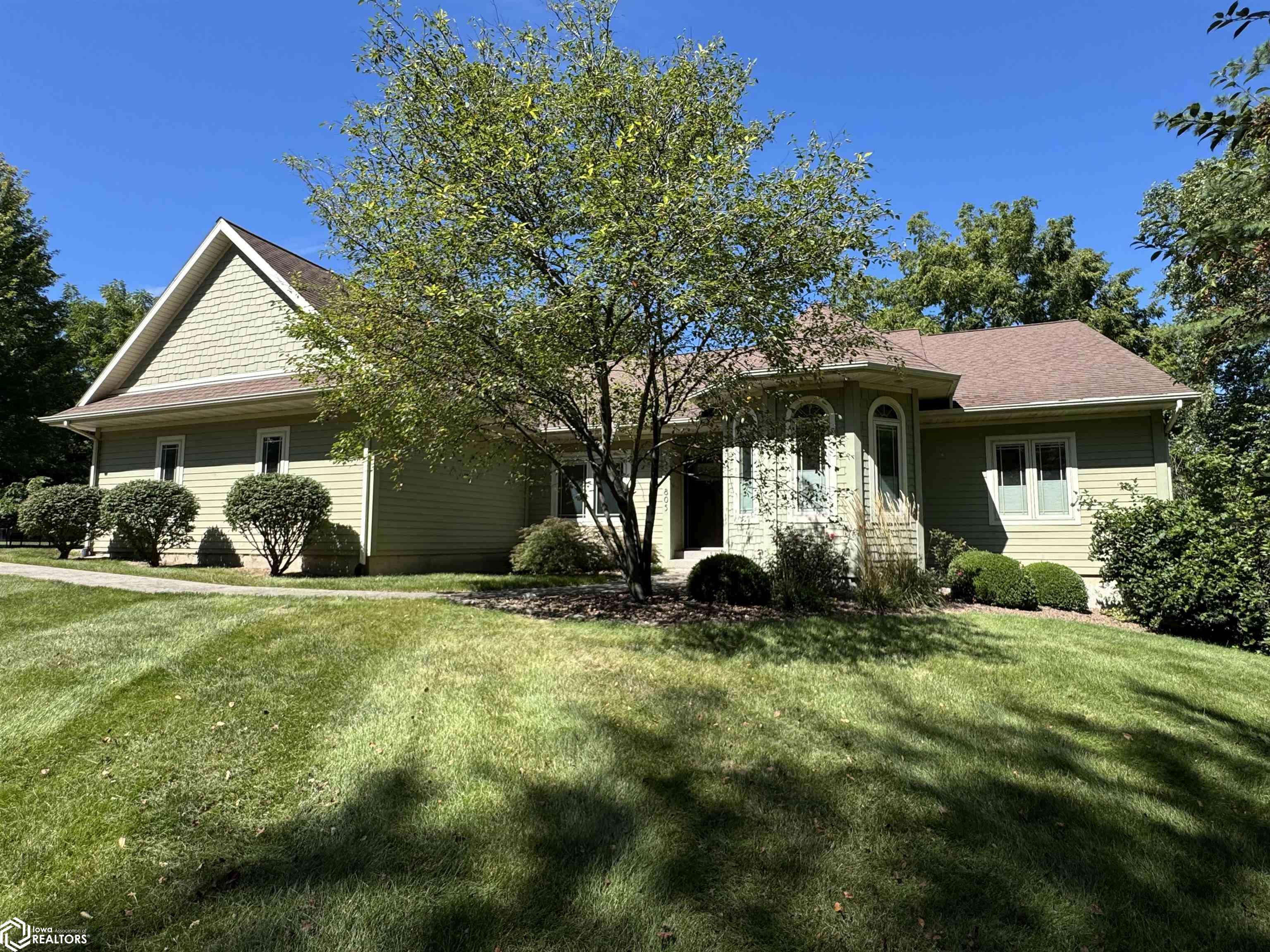 Mount Pleasant, IA 52641,805 E Cherry Pl