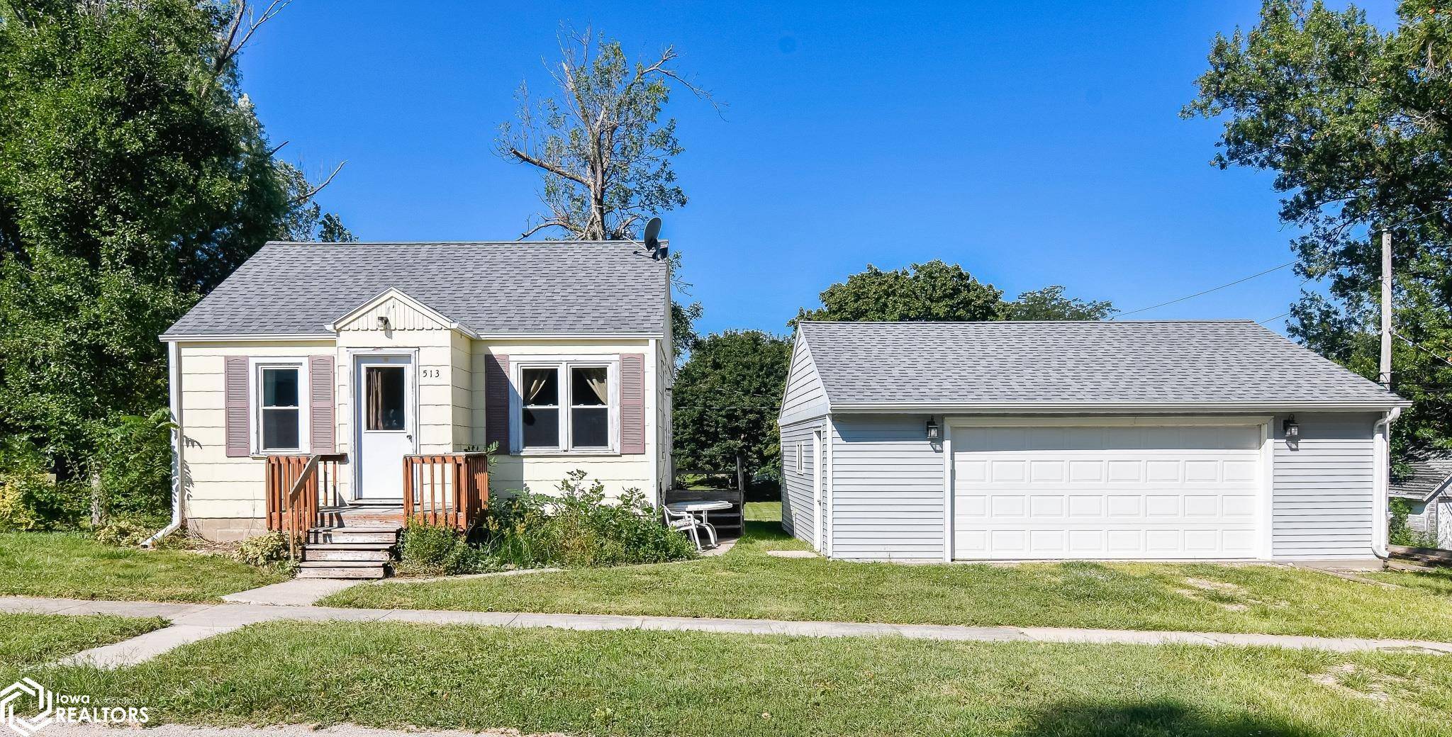 Gladbrook, IA 50635,513 King St