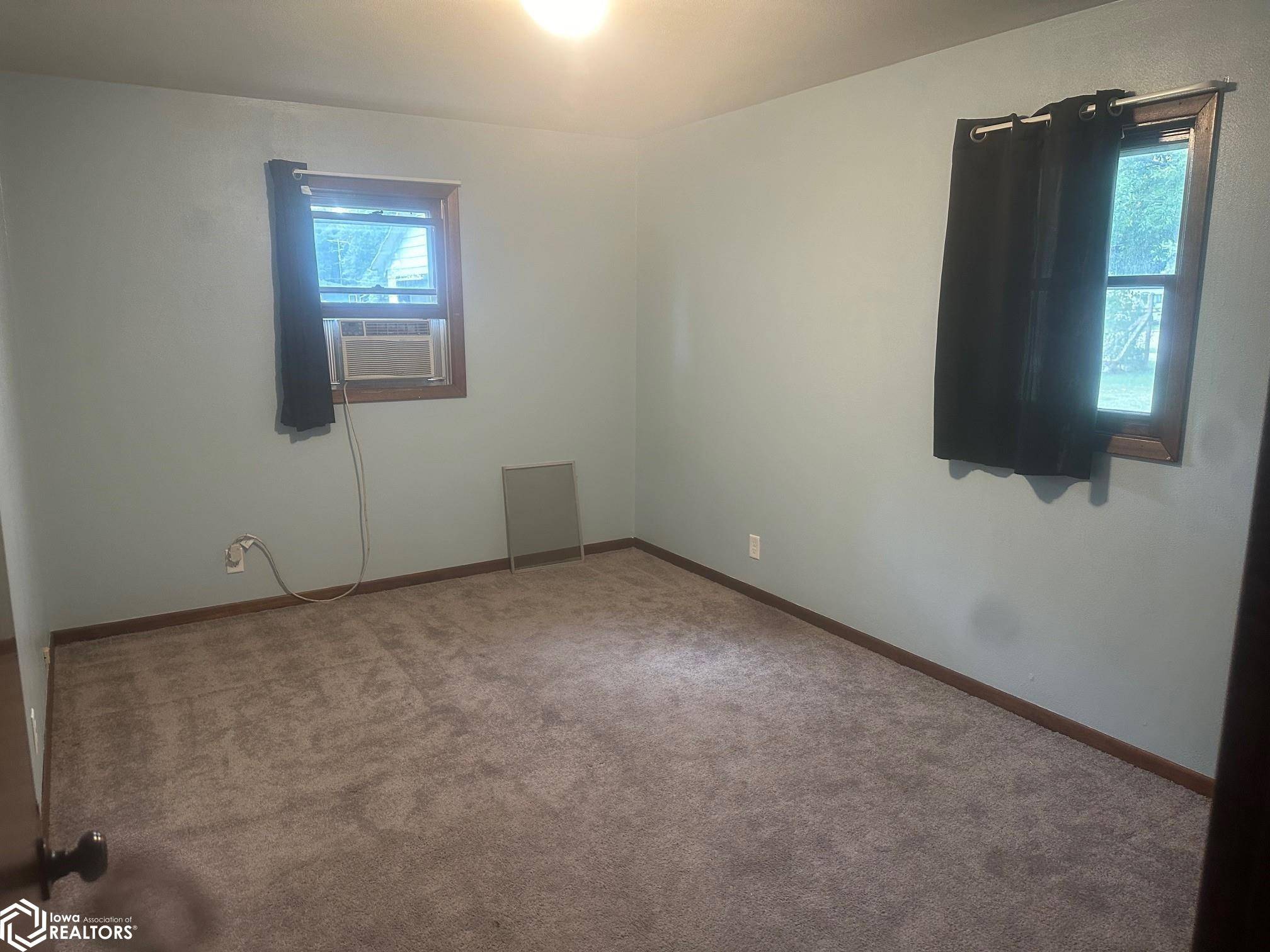 Burt, IA 50522,104 Maple St