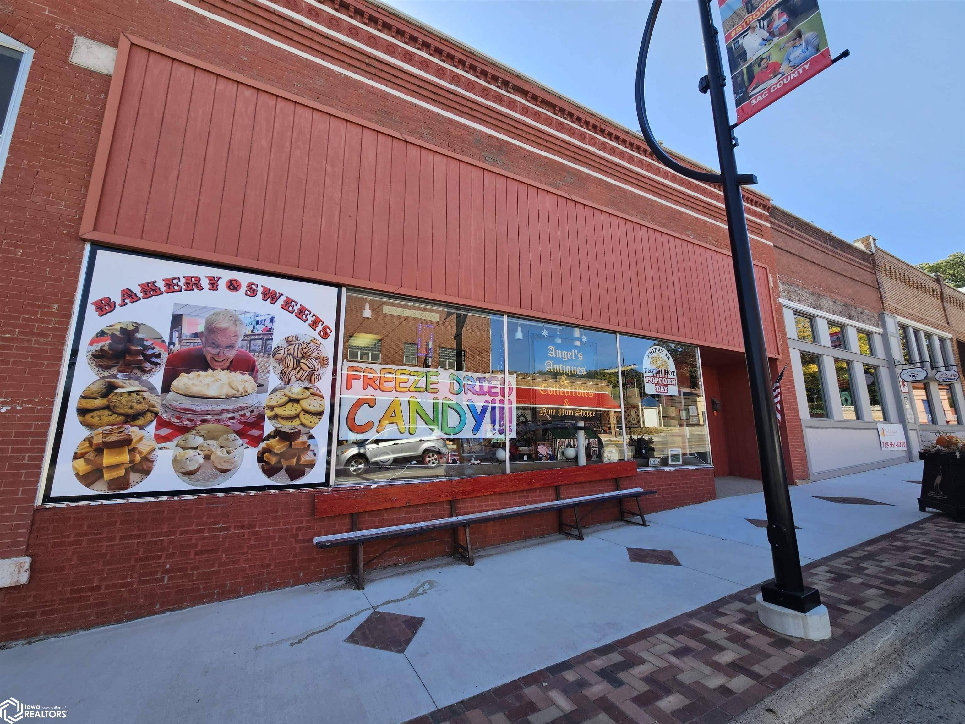 Sac City, IA 50583,517 W Main St