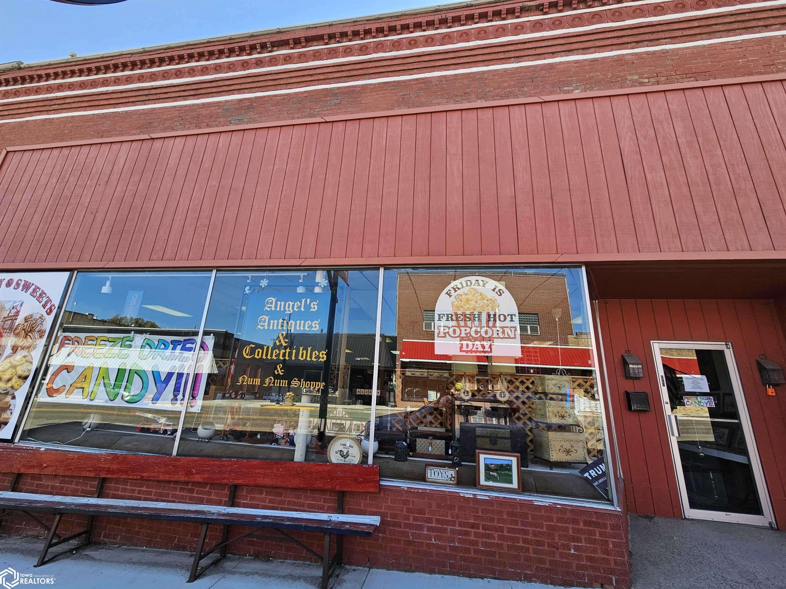 Sac City, IA 50583,517 W Main St