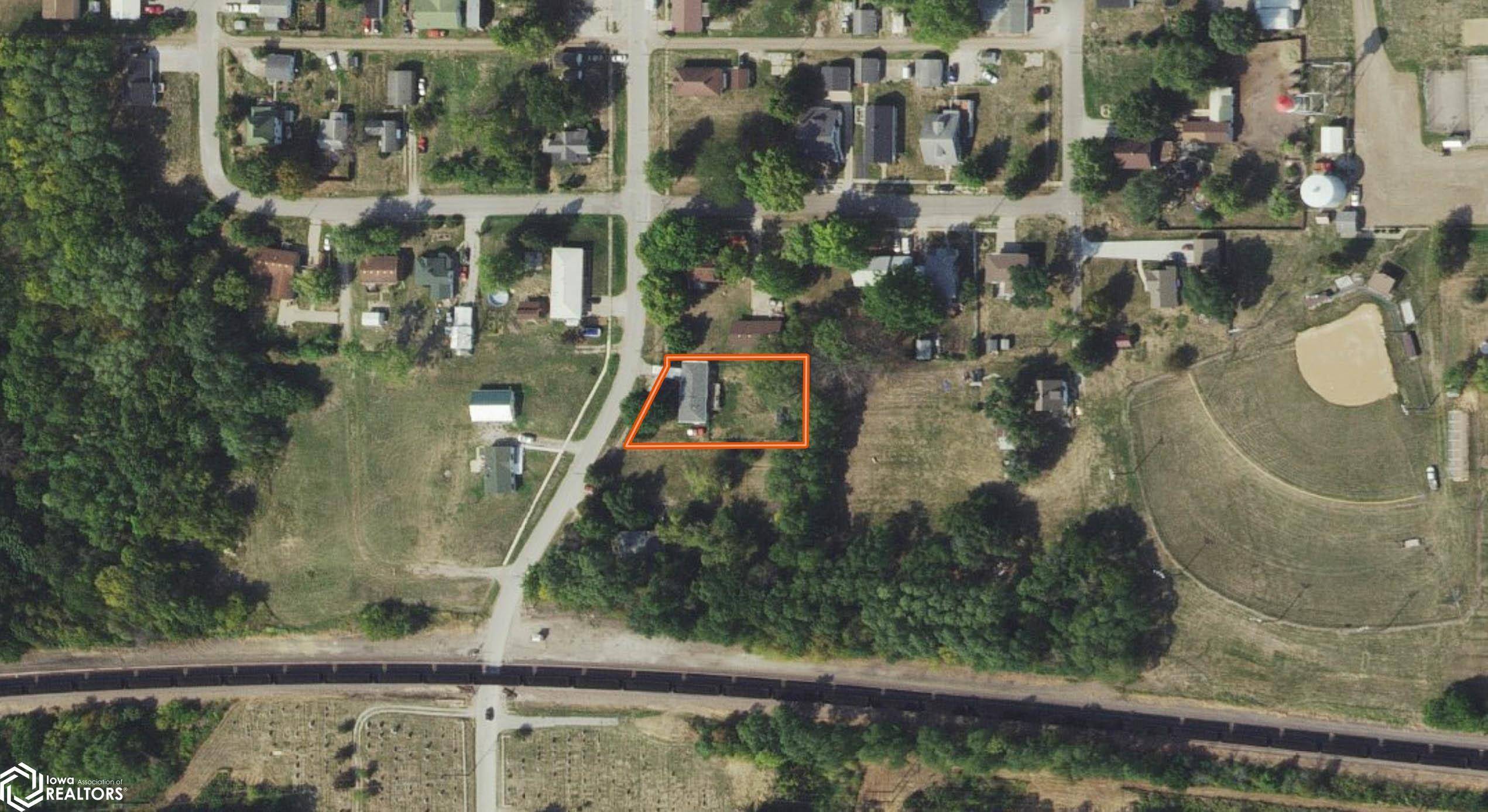 Agency, IA 52530,220 S Hazel St