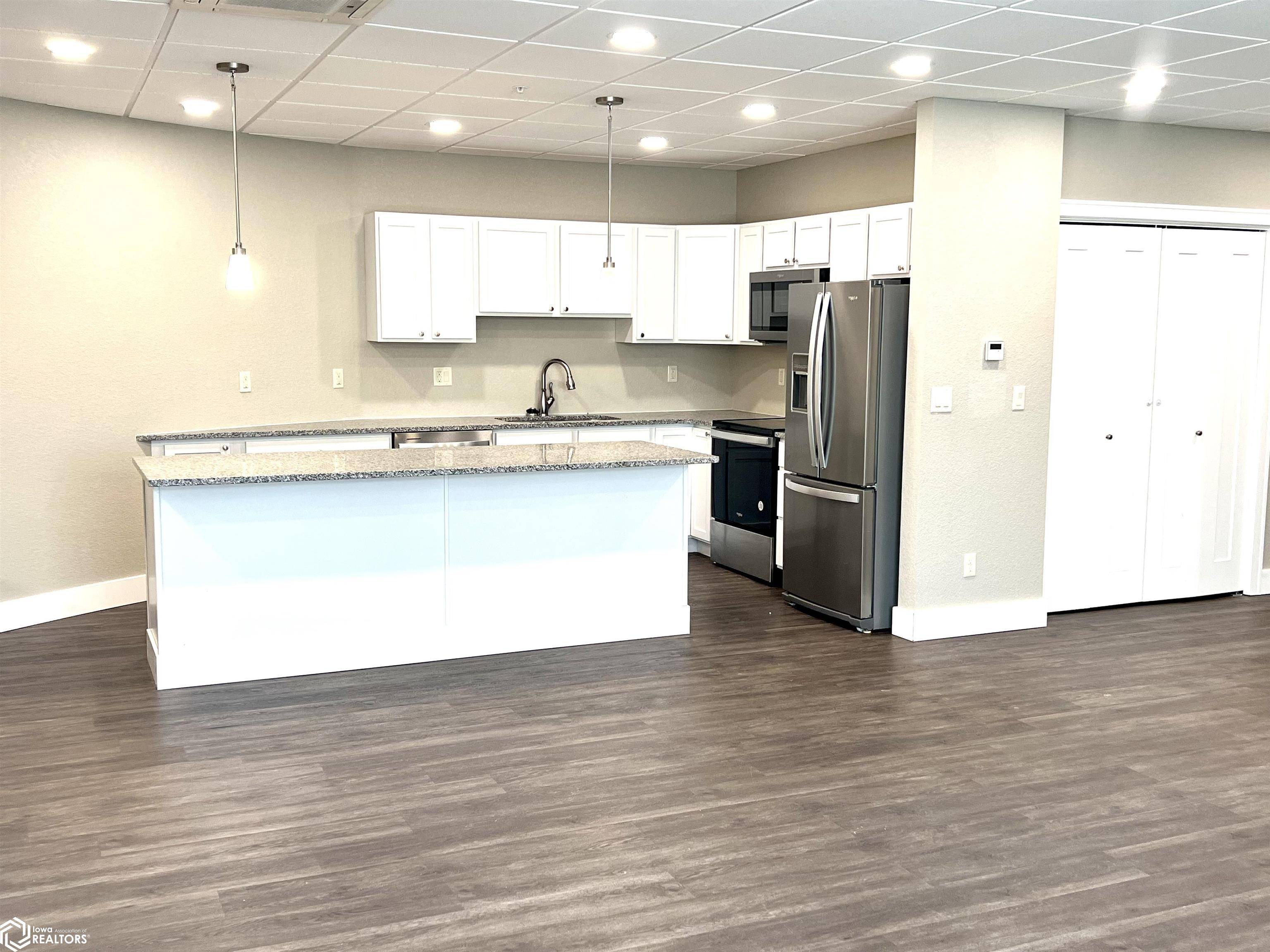Iowa Falls, IA 50126,110 Rocksylvania Ave Unit 101