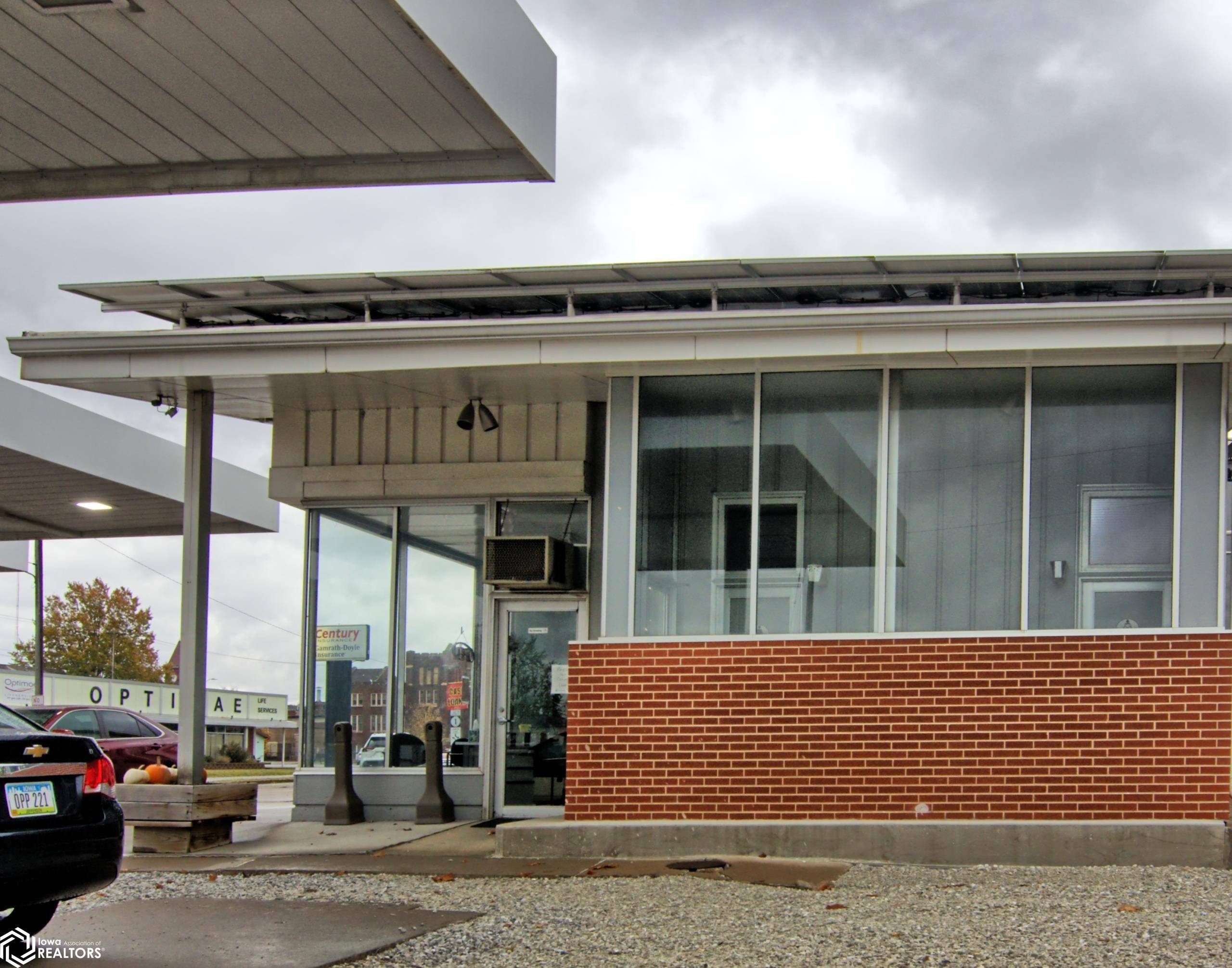 Fairfield, IA 52556,308 W Burlington Ave