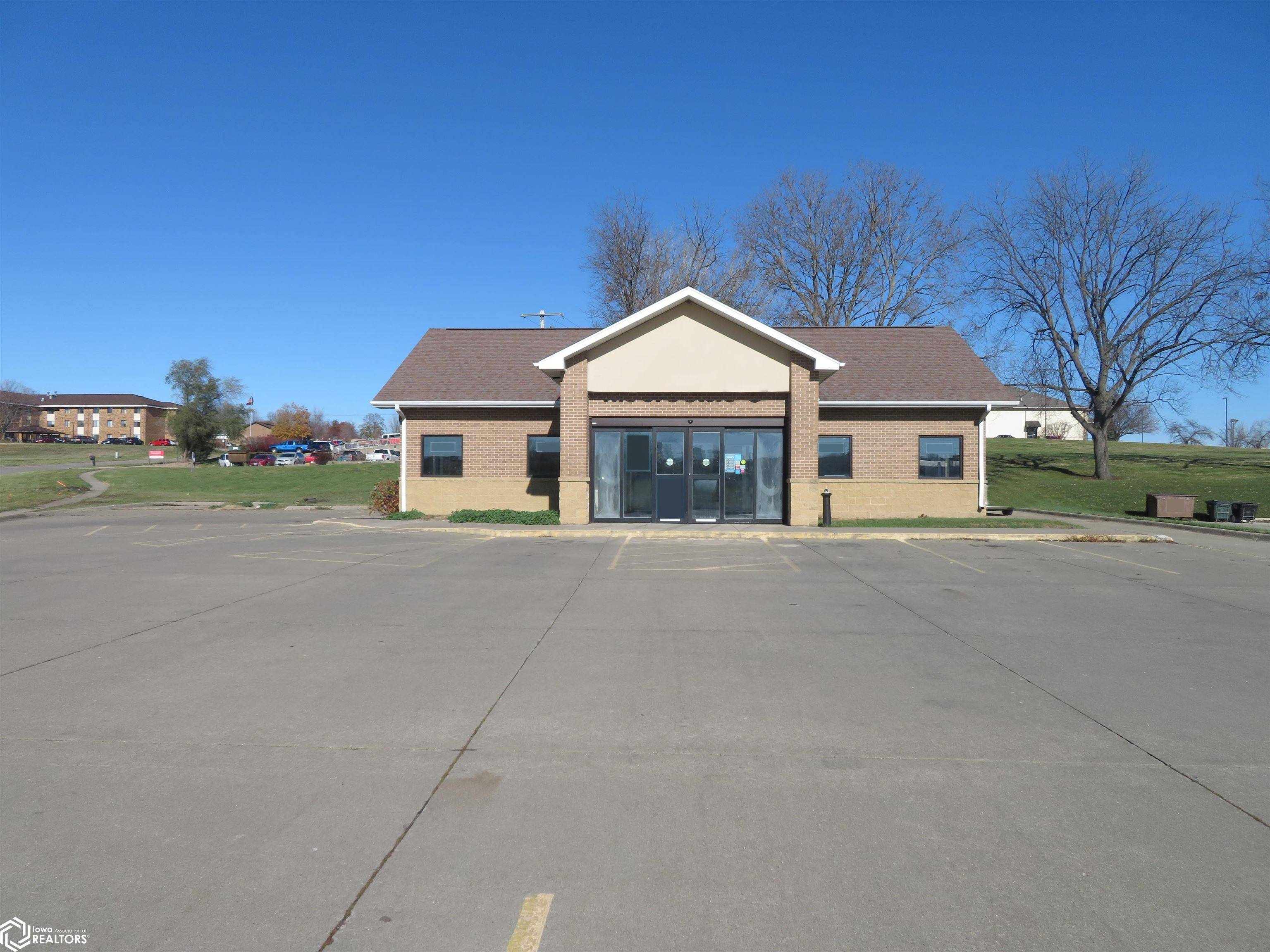 Marshalltown, IA 50158,125 W Merle Hibbs Blvd