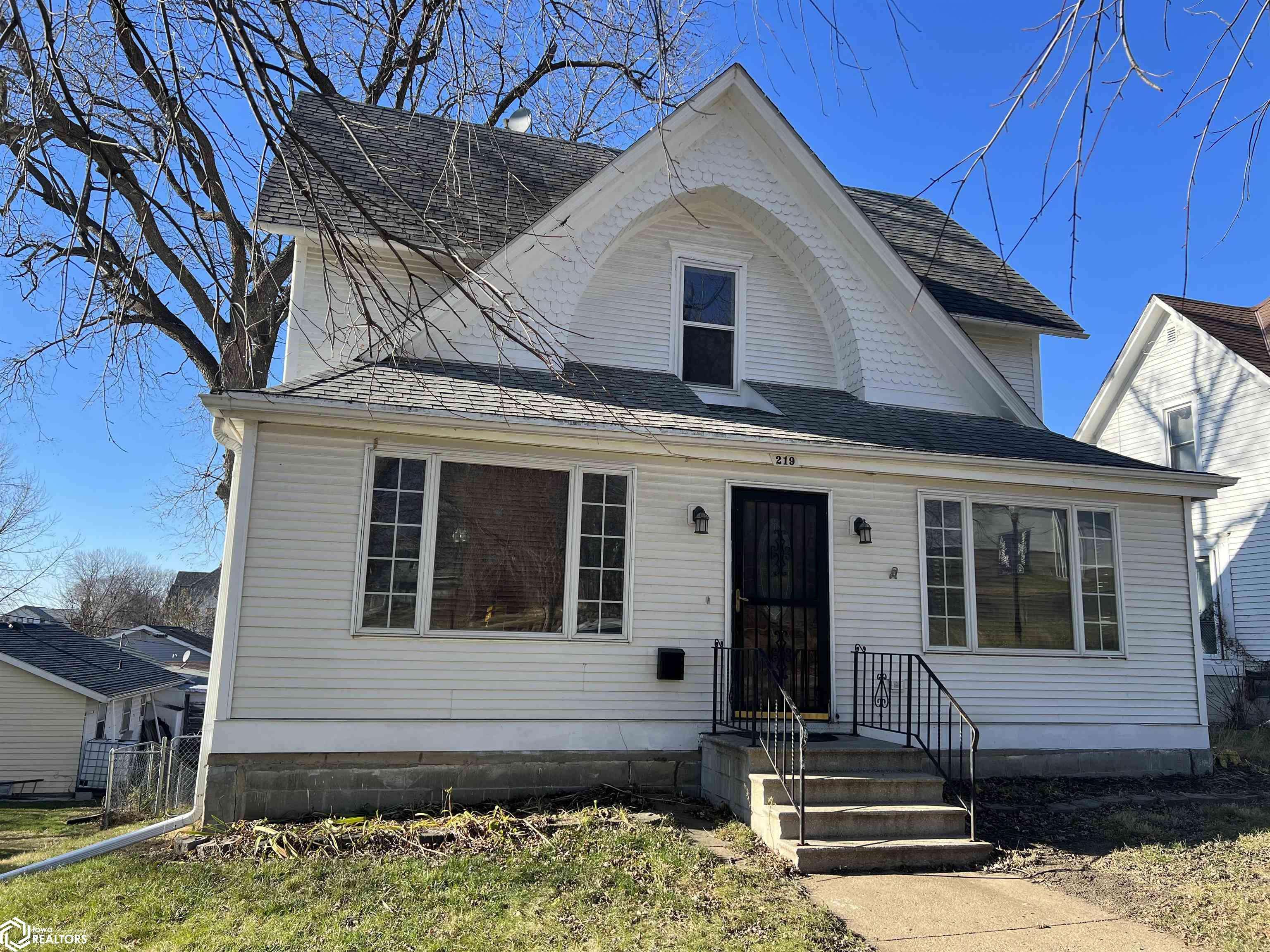 Denison, IA 51442,219 S Main St