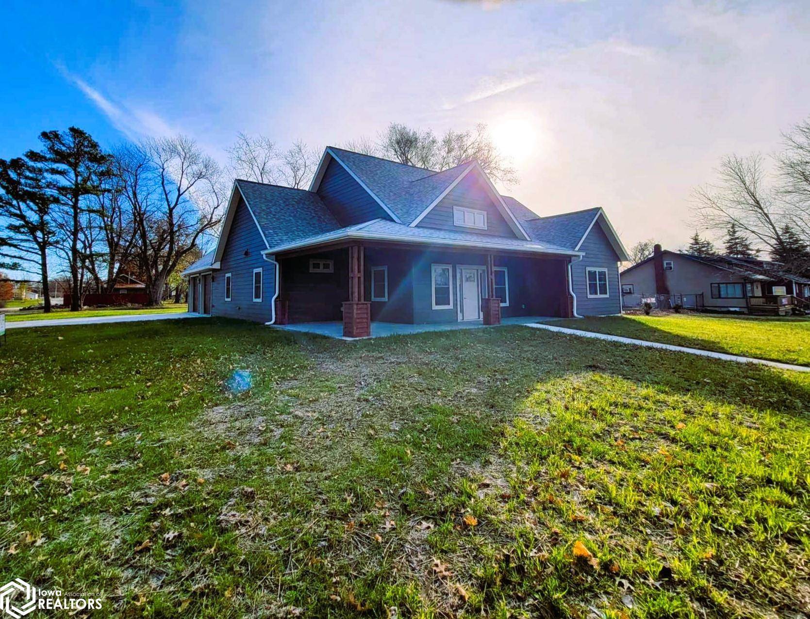Centerville, IA 52544,2003 Drake Ave