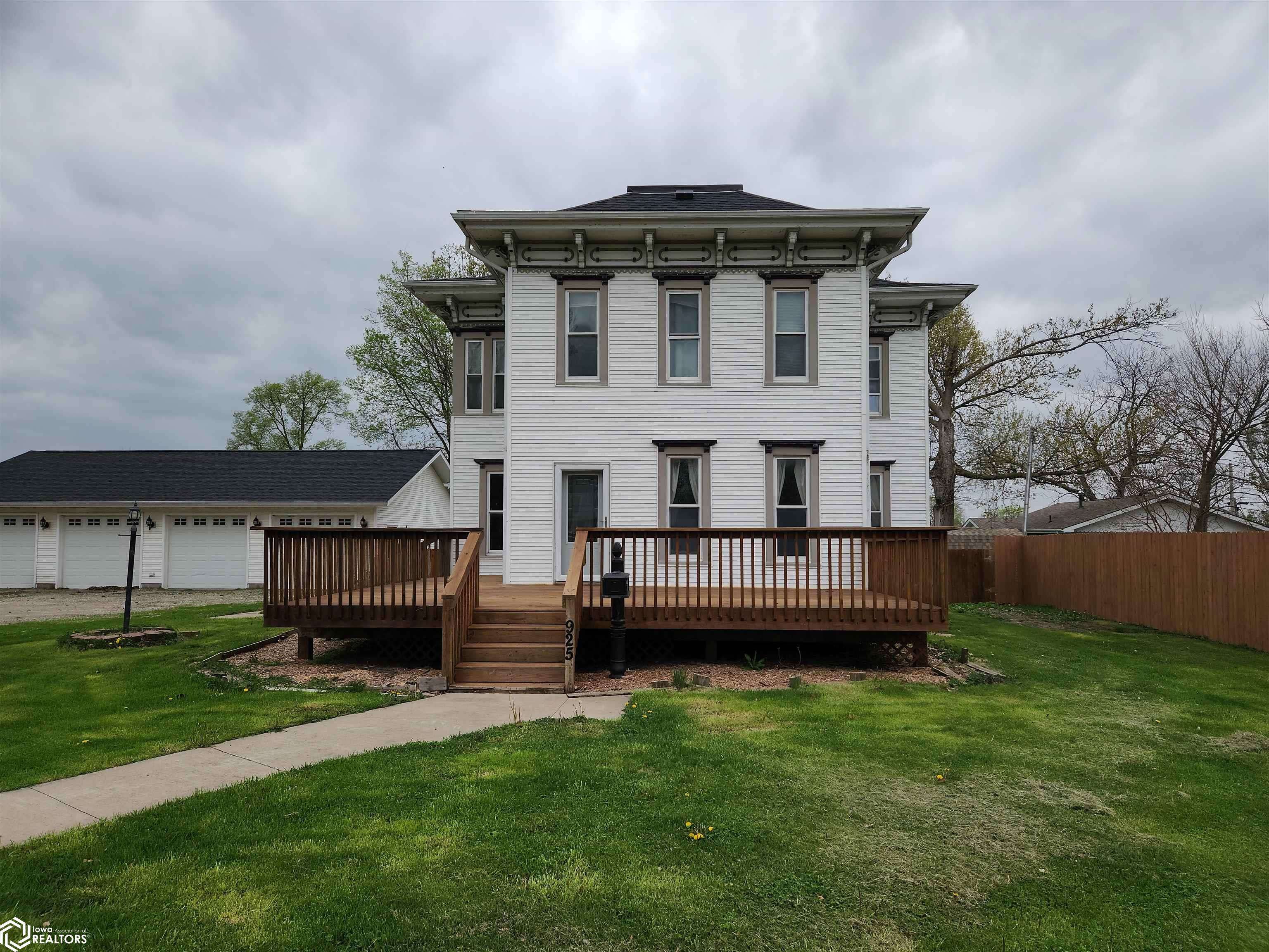 Grinnell, IA 50112,925 Reed St