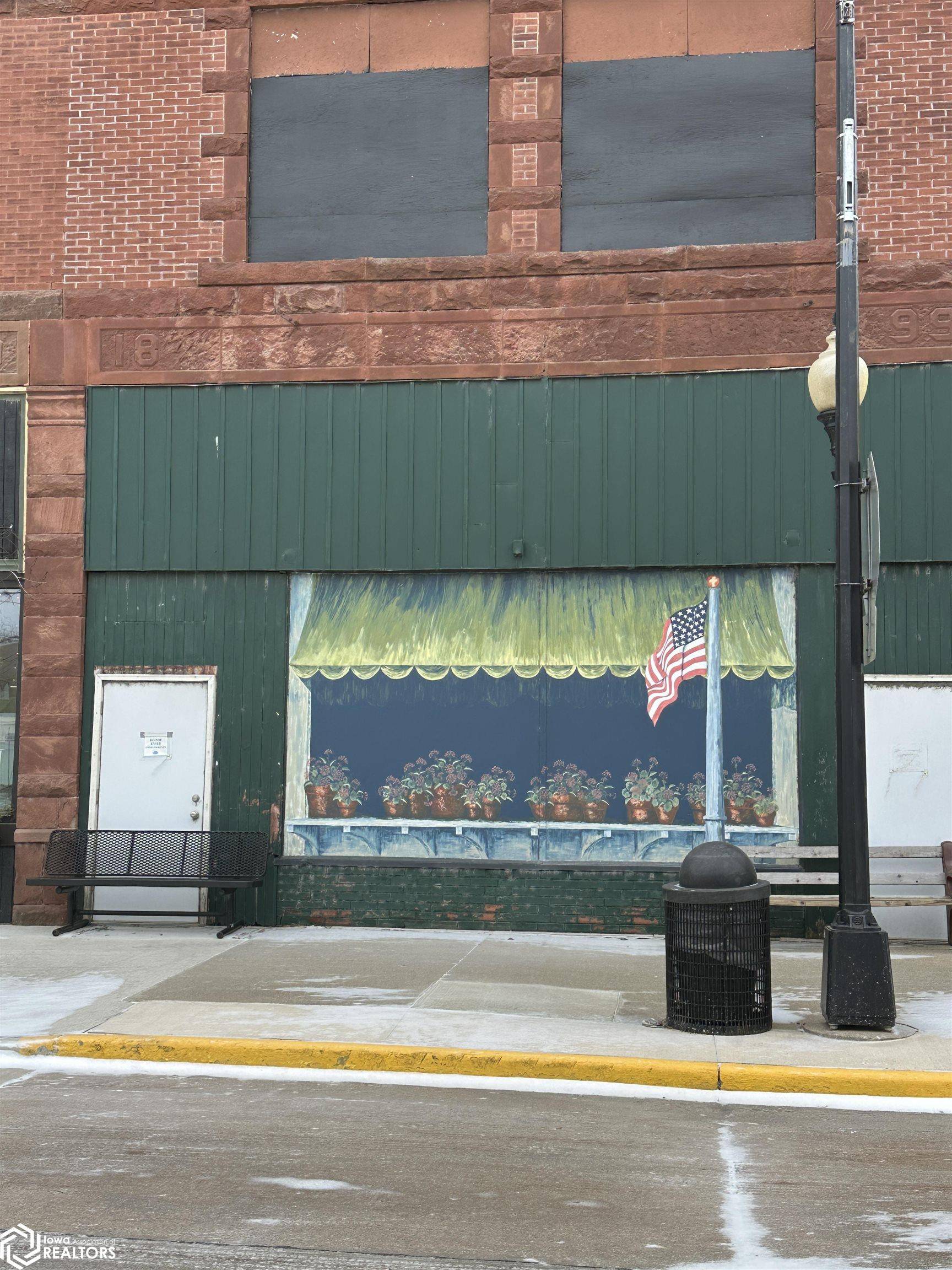 Northwood, IA 50459,737 Central Ave