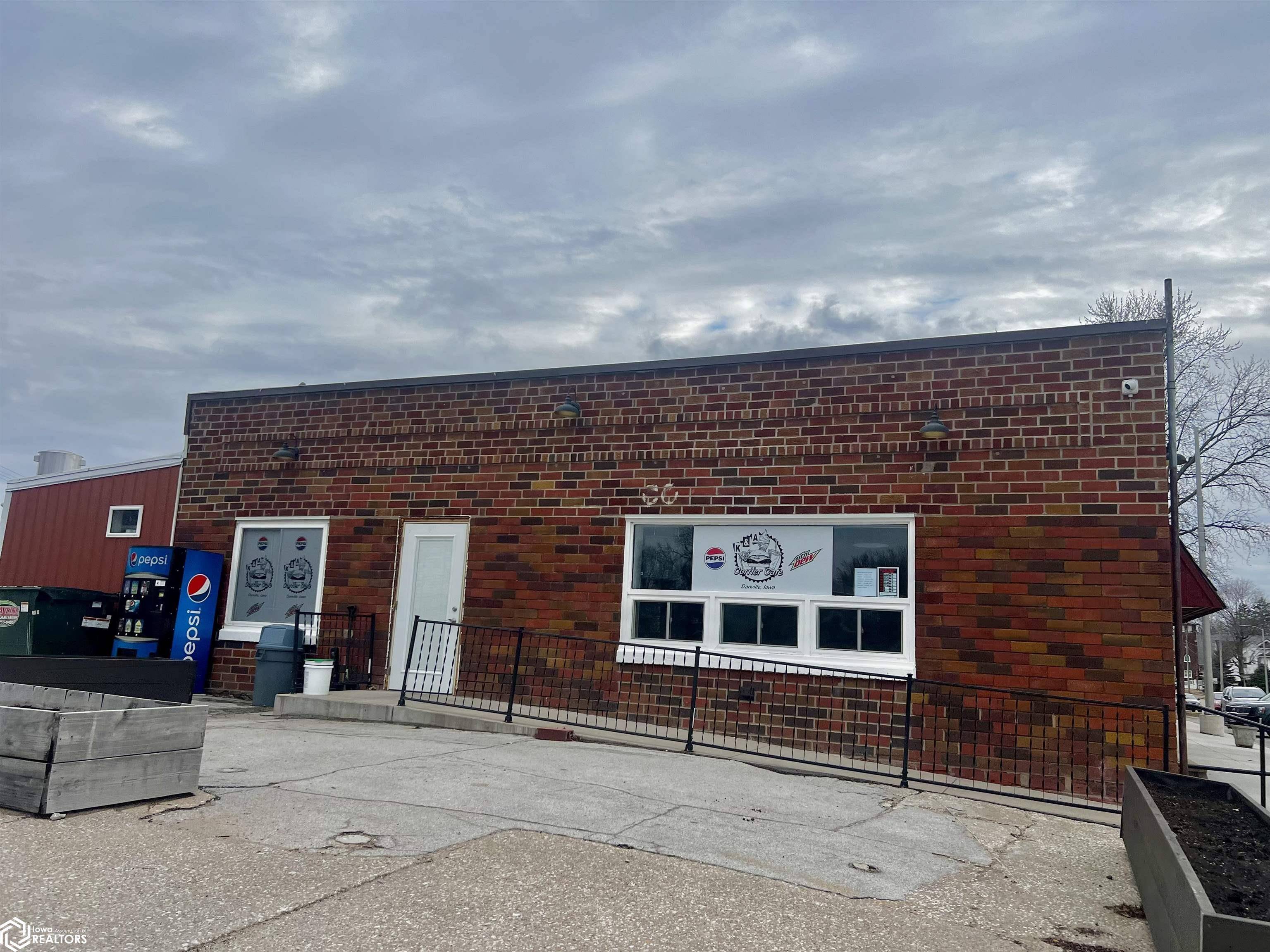 Danville, IA 52623,101 E Old Highway 34 E