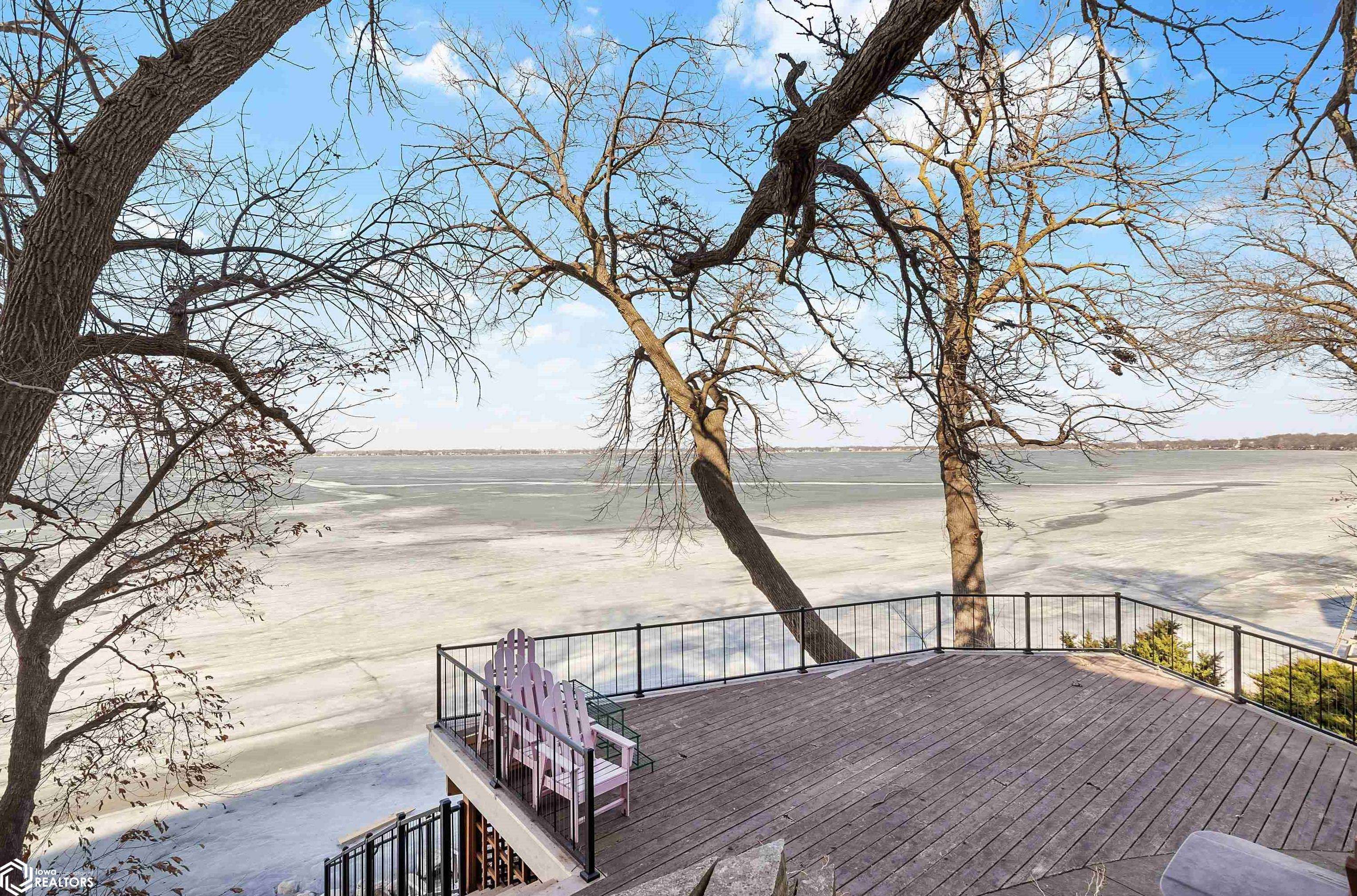 Clear Lake, IA 50428,2229 S Lakeview Dr