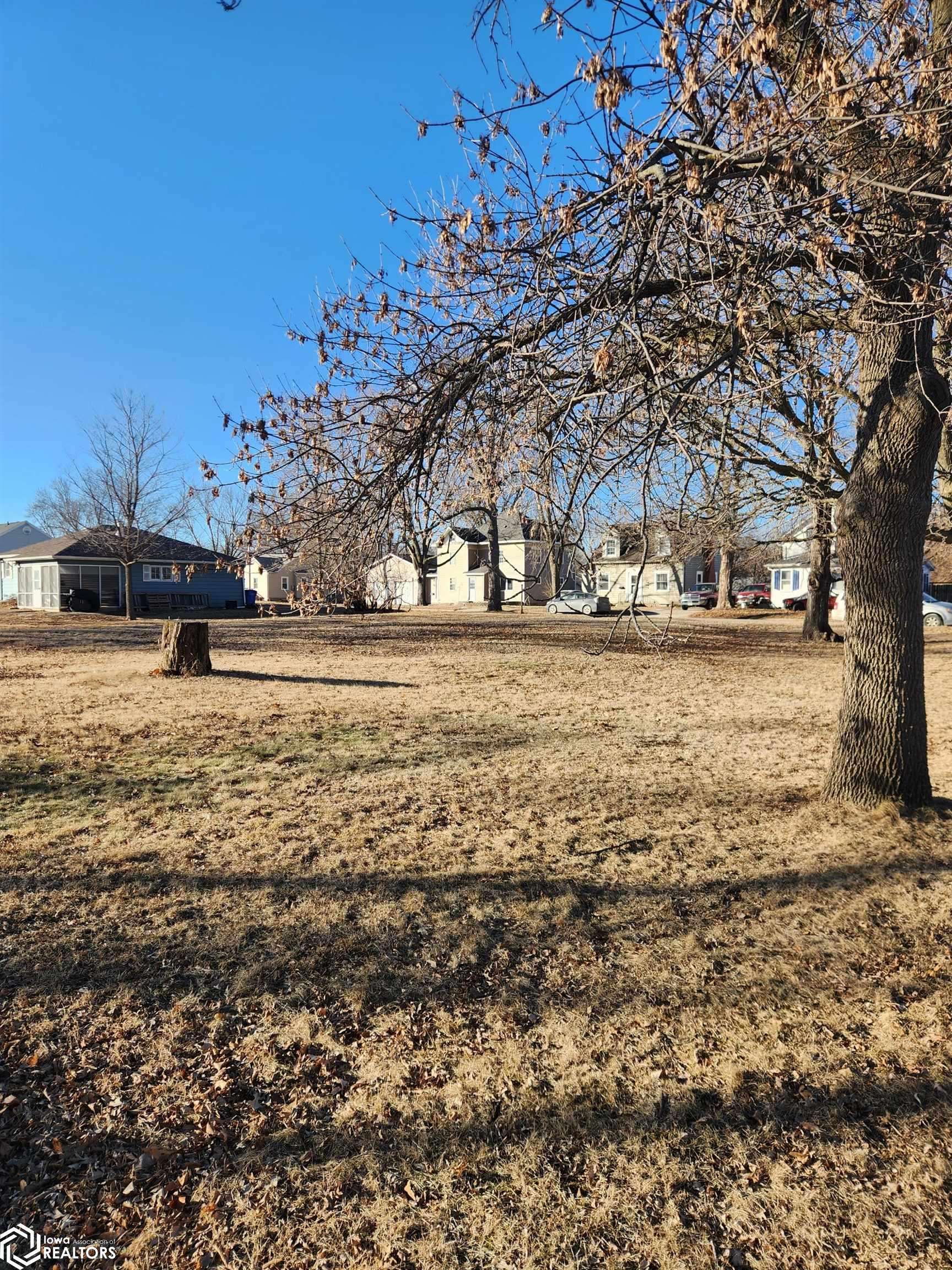 Algona, IA 50511,724 N Church St