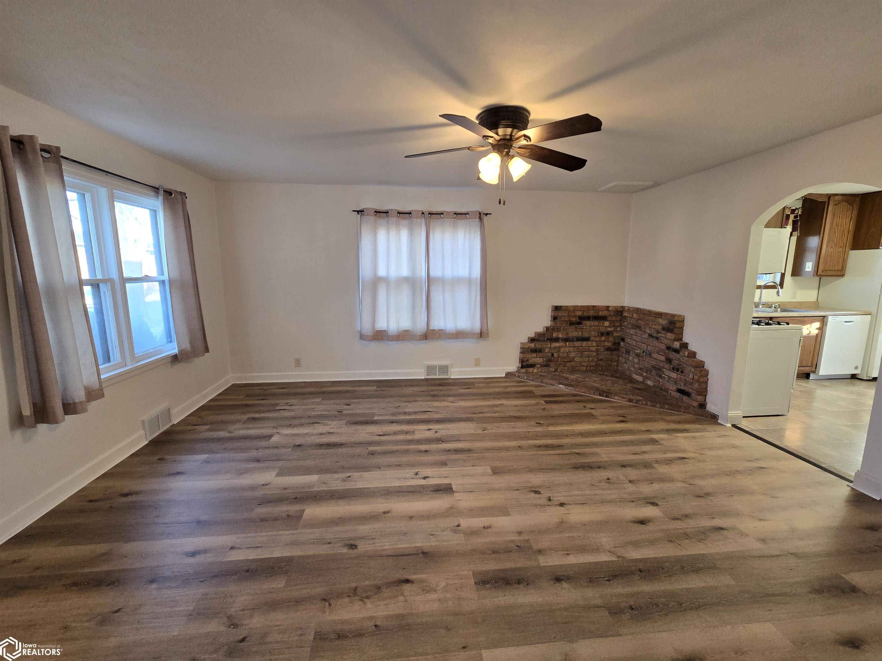 Webster City, IA 50595,1328 1st St